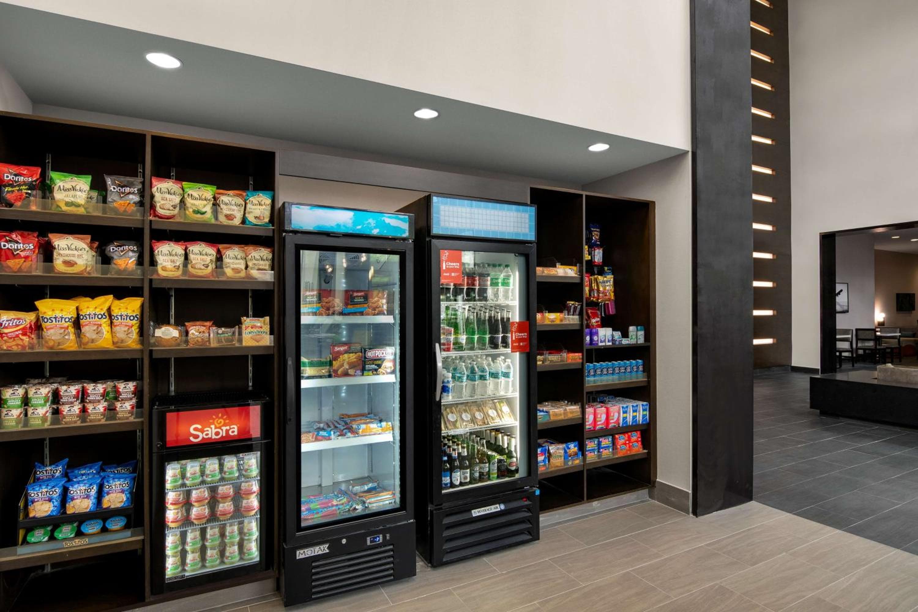 Embassy Suites by Hilton Newark Airport