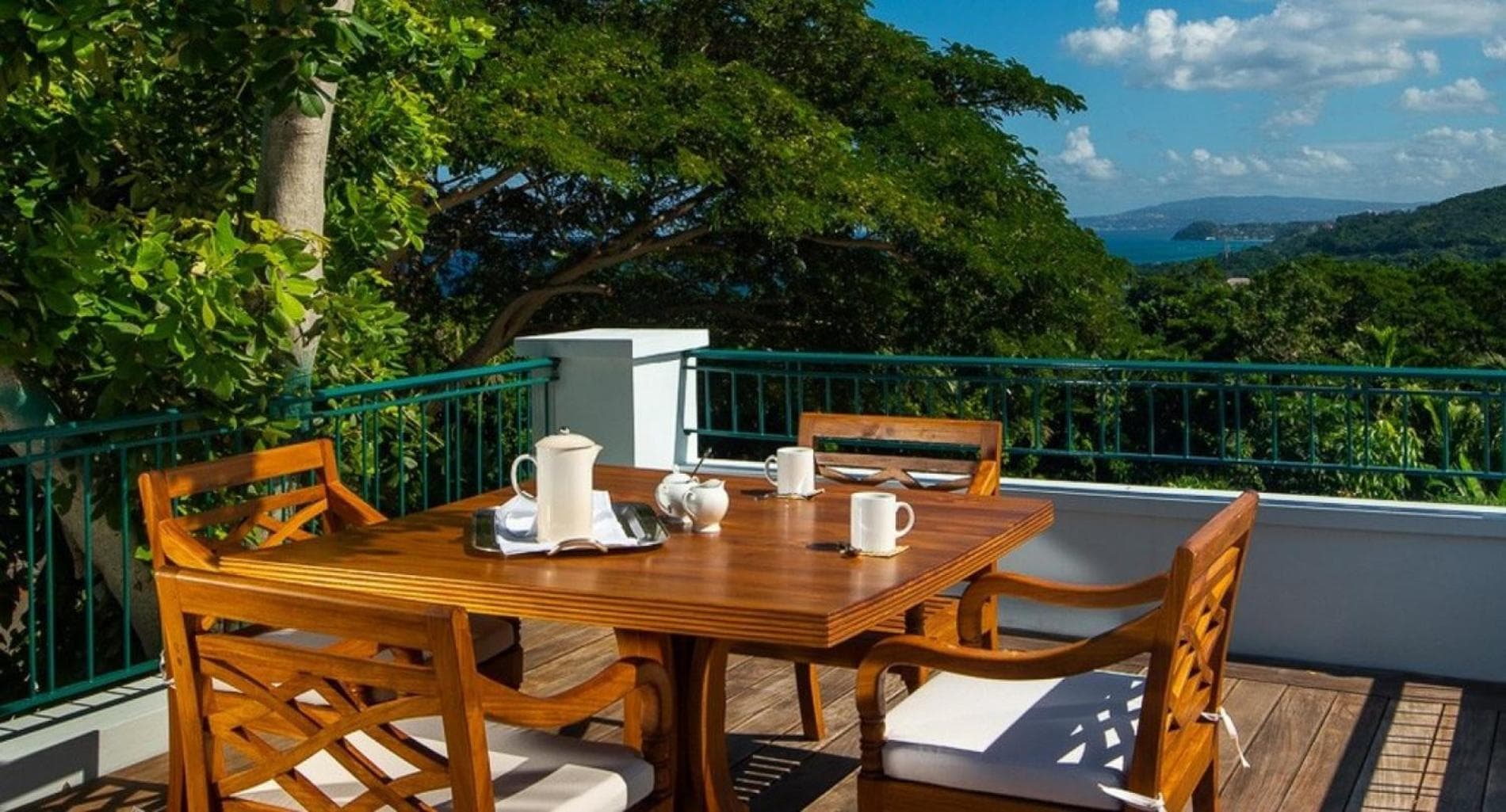 Luxury 5 Bedroom Bella Vista Villa