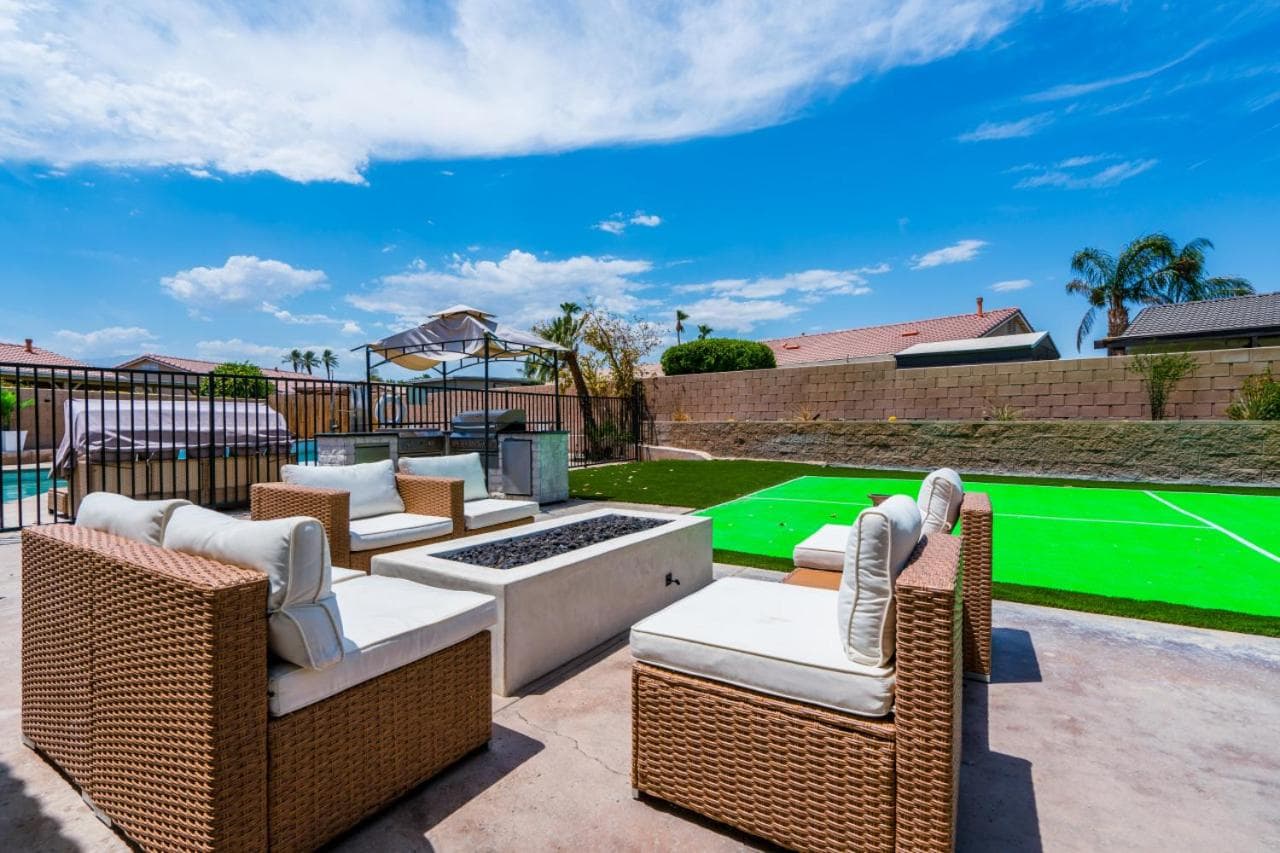 Desert Escape - Private Pool - Spa