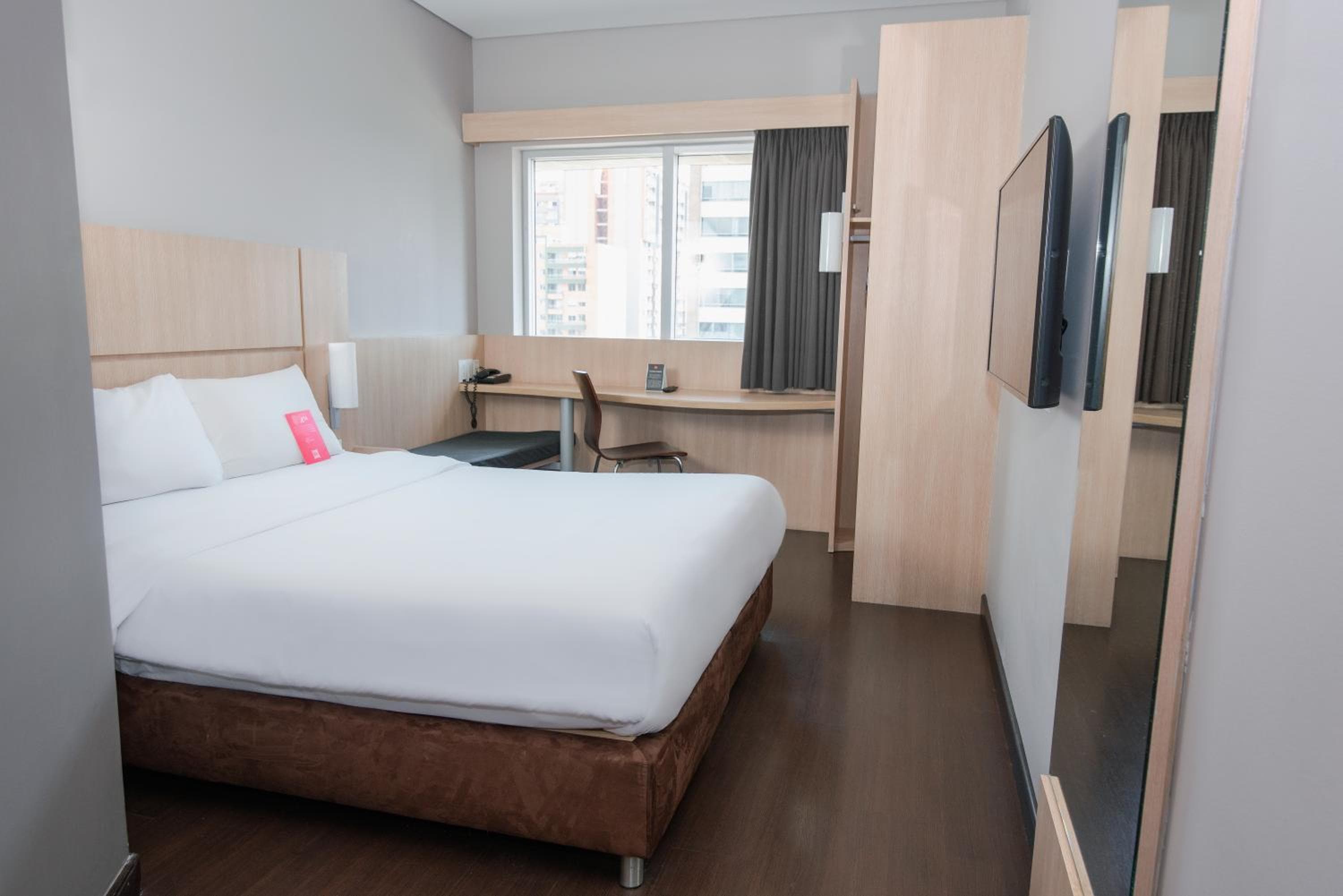 ibis Medellin