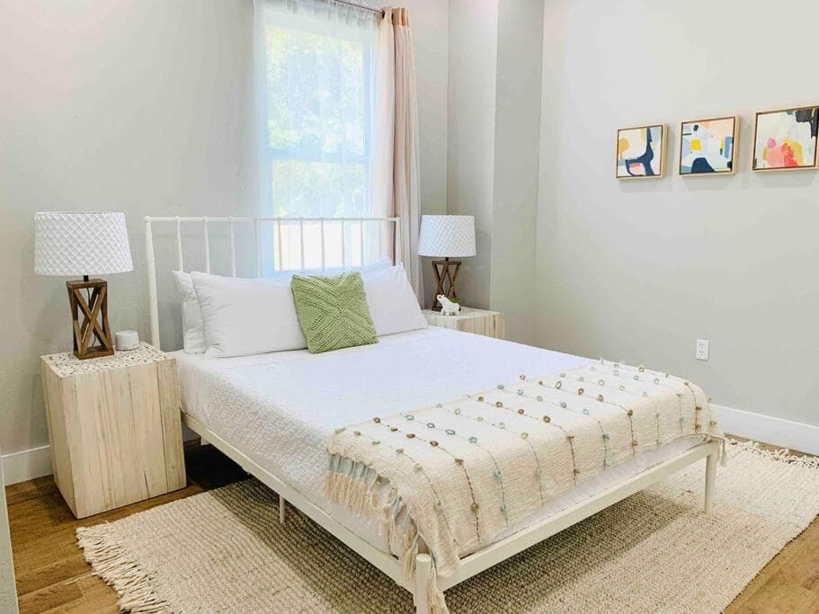 Be A Nomad - Near Downtown - Bottom Renovated