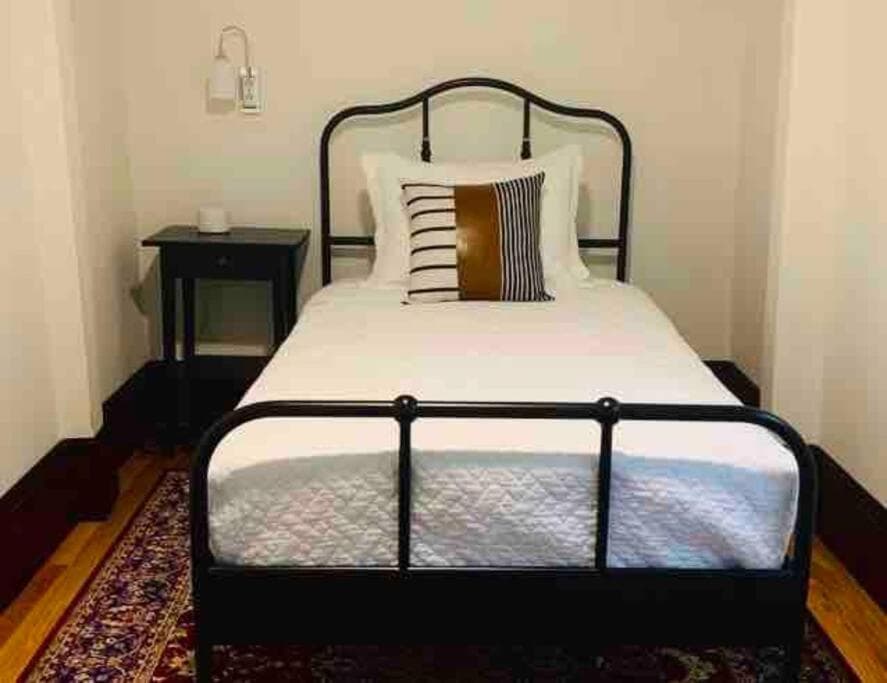 Be A Nomad - Close to Downtown - Top