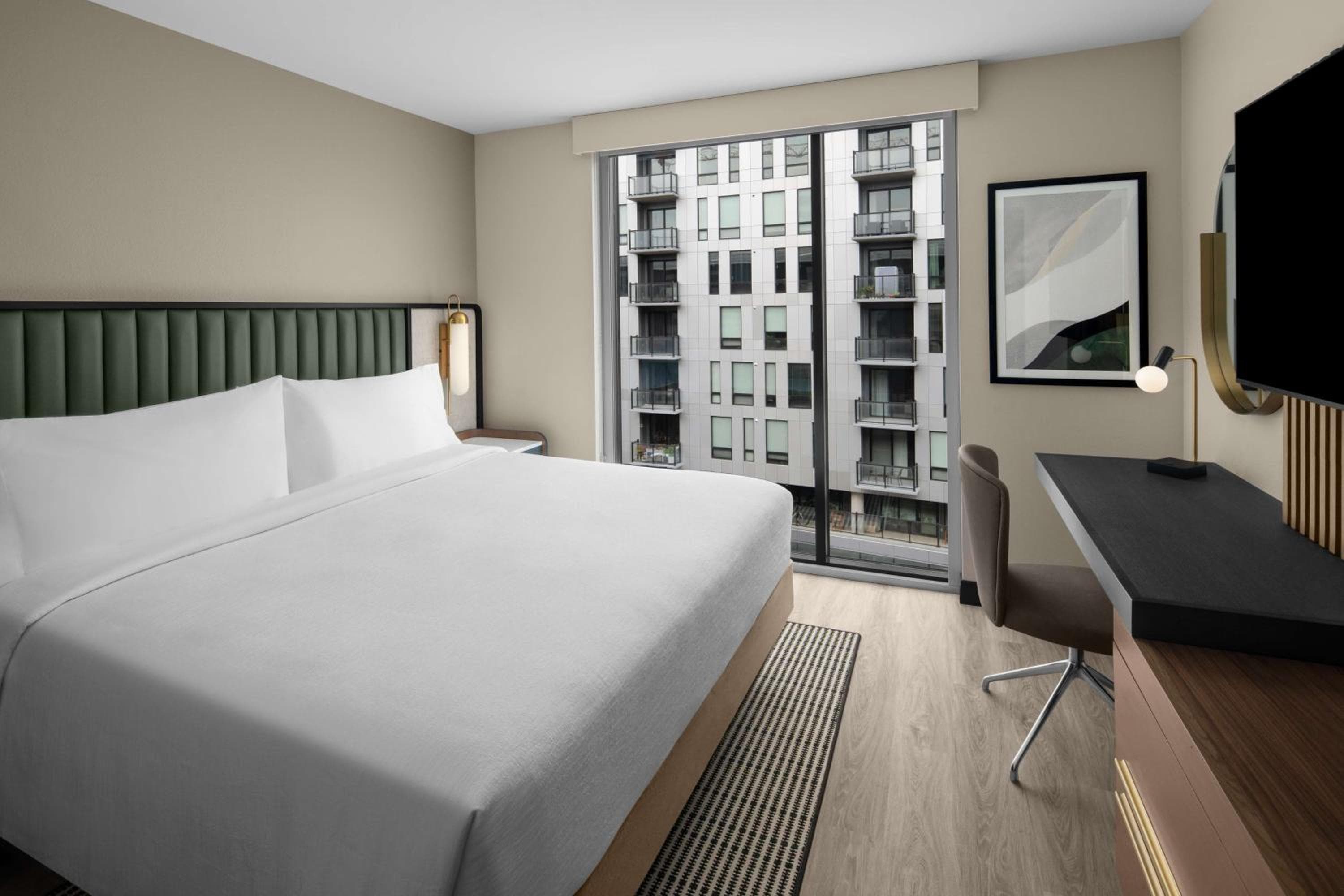 Embassy Suites By Hilton Madison Downtown