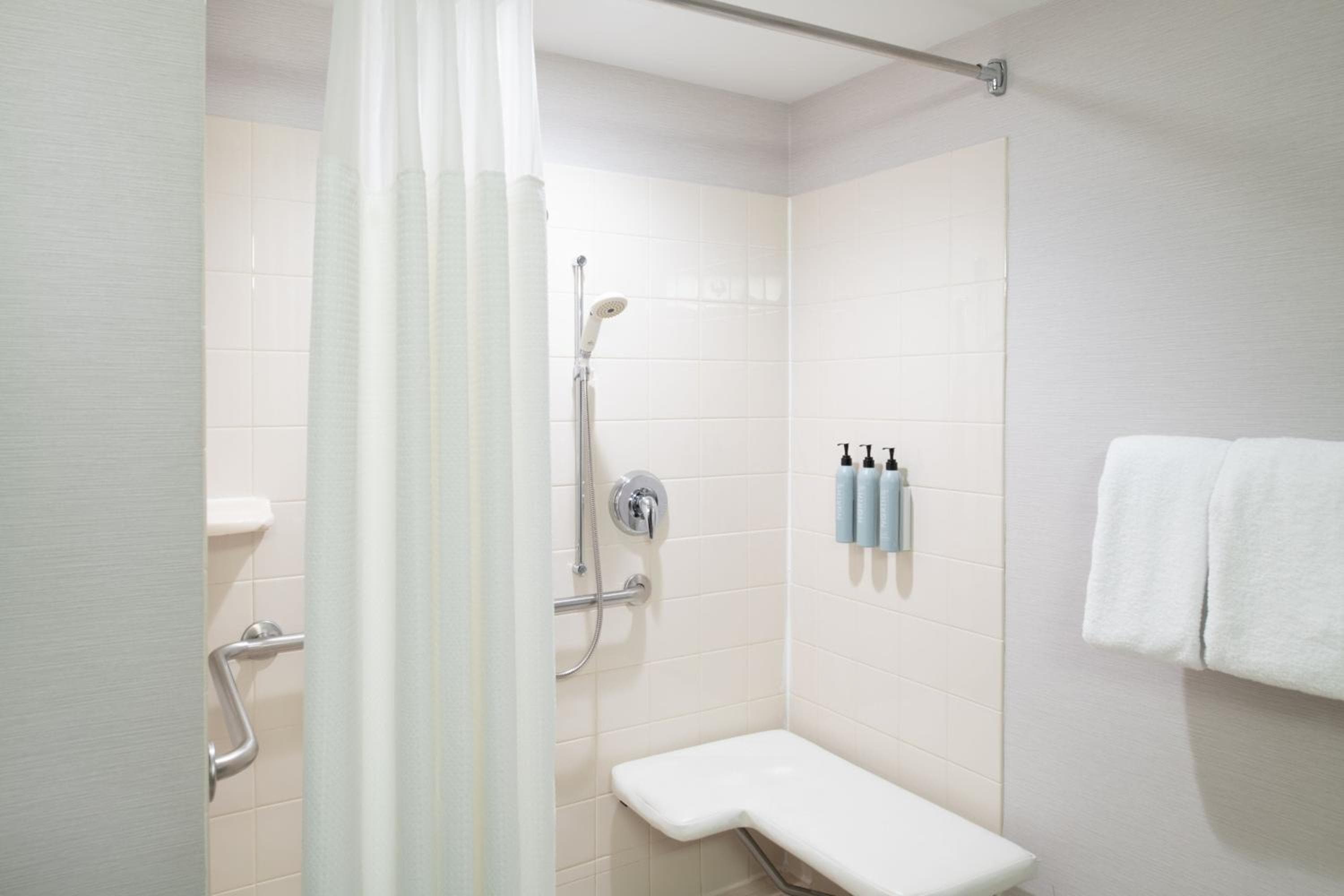 Courtyard by Marriott Providence Lincoln