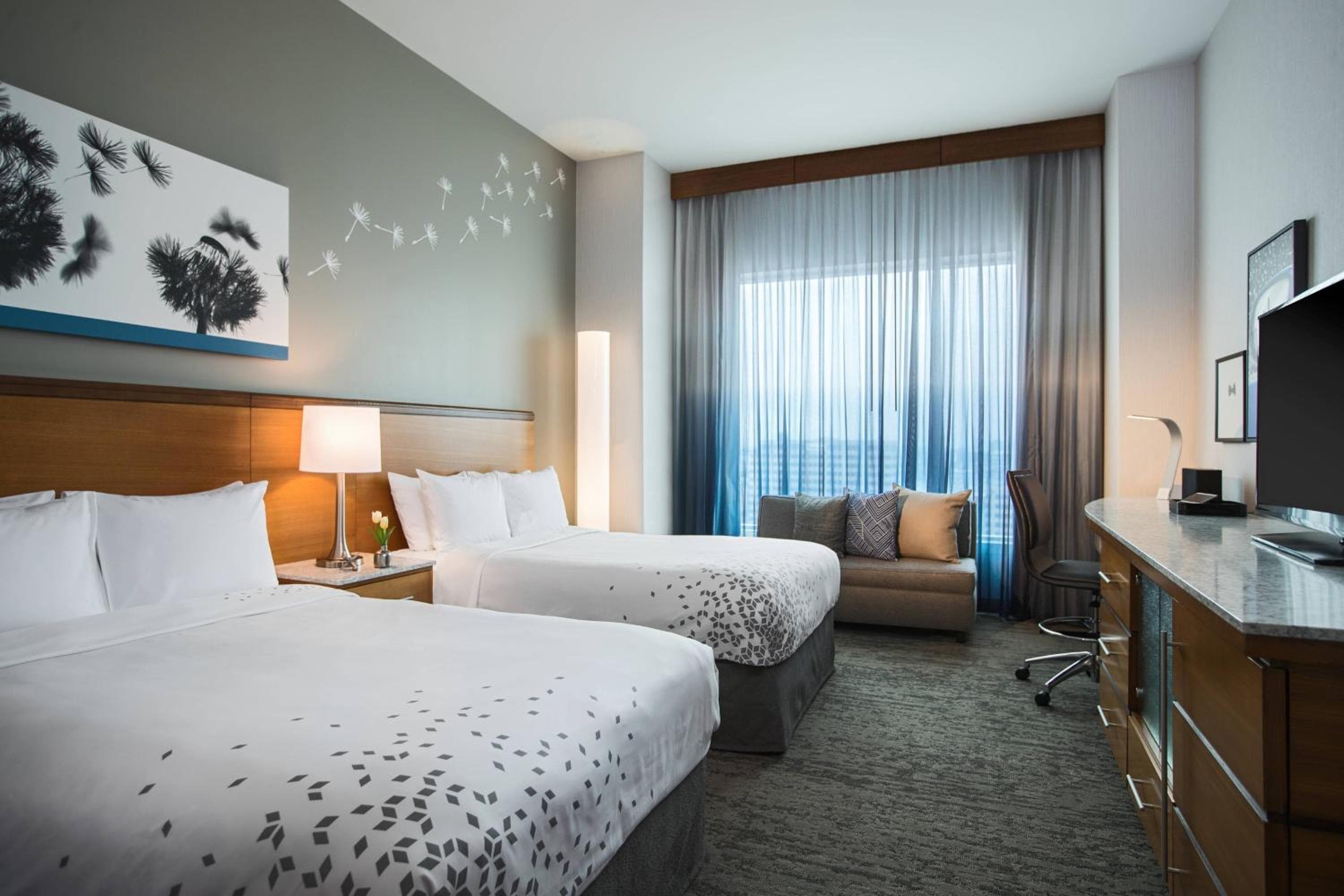 Renaissance Schaumburg Convention Center Hotel