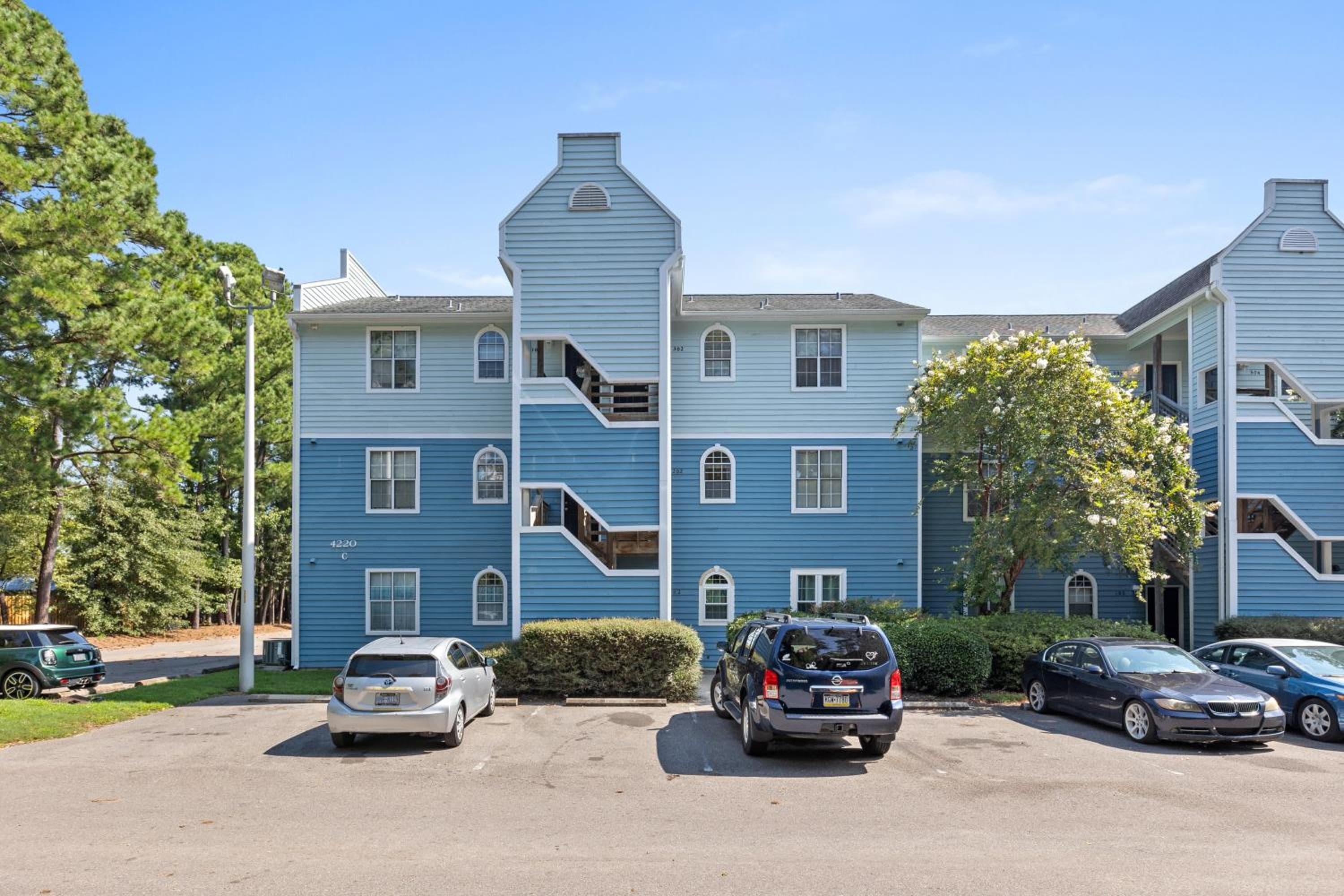 Suite Life Wilmington - Spacious, Pet-Friendly 1BR with Pool, Balcony, and Prime Location