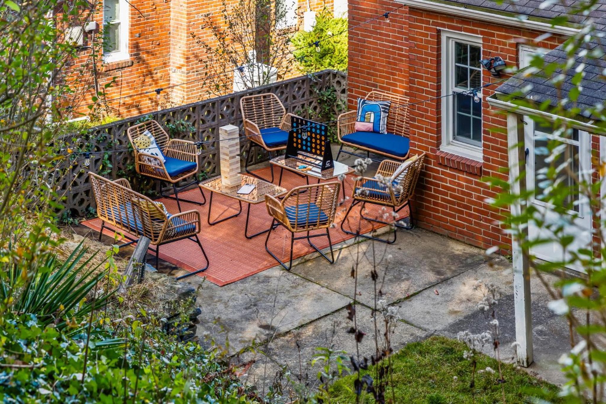 Eclectic 4Bed with BBQ-Firepit-Games-secretGarden & 7 mile to Downtown