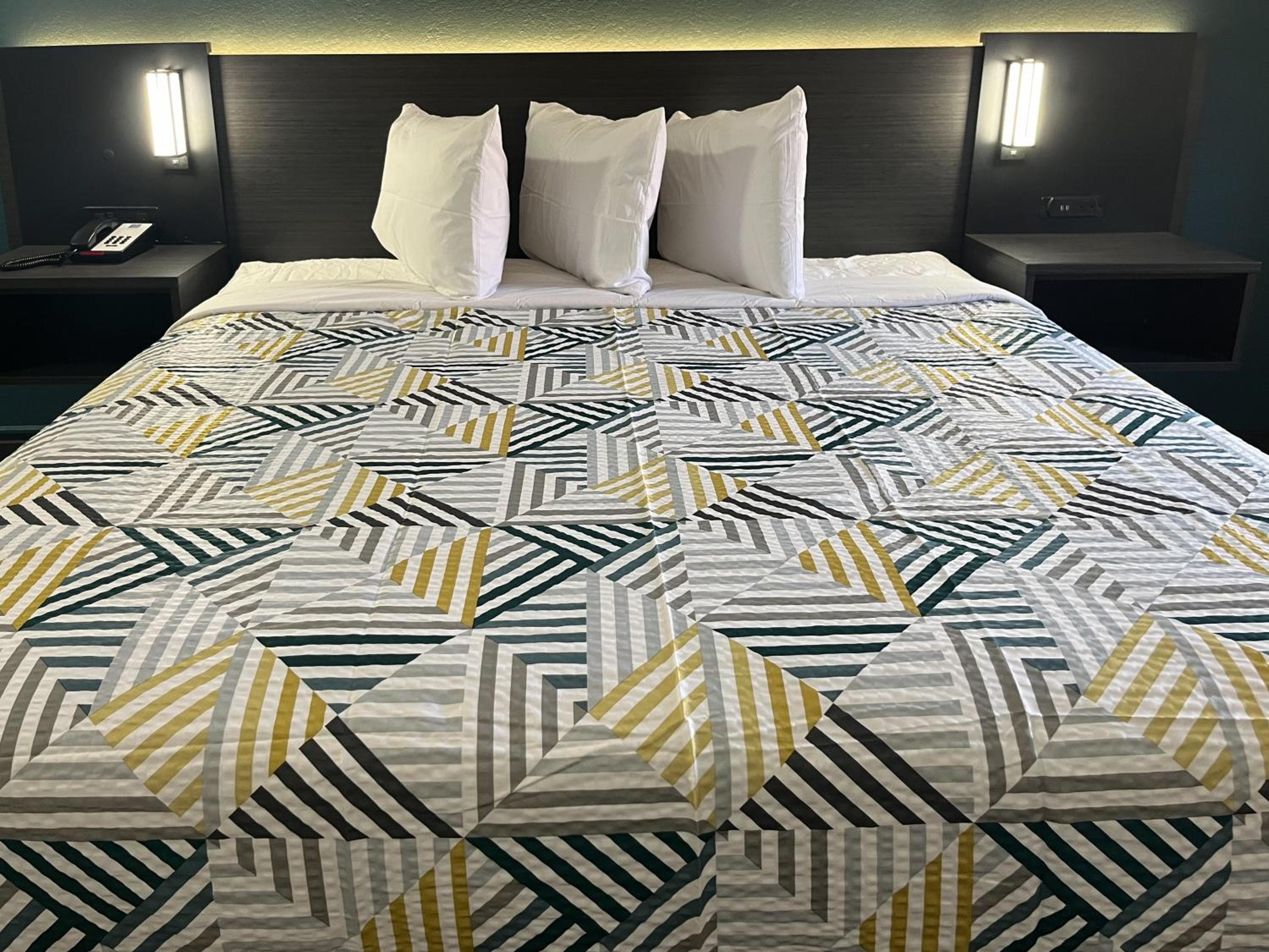 Studio 6 Extended Stay - Huntsville, AL University Drive