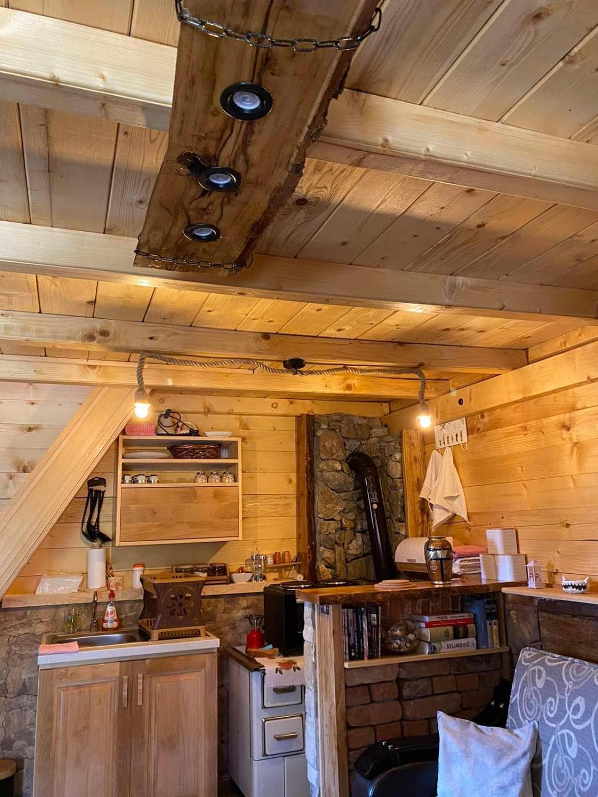 Cottage Under the Tresnjevik