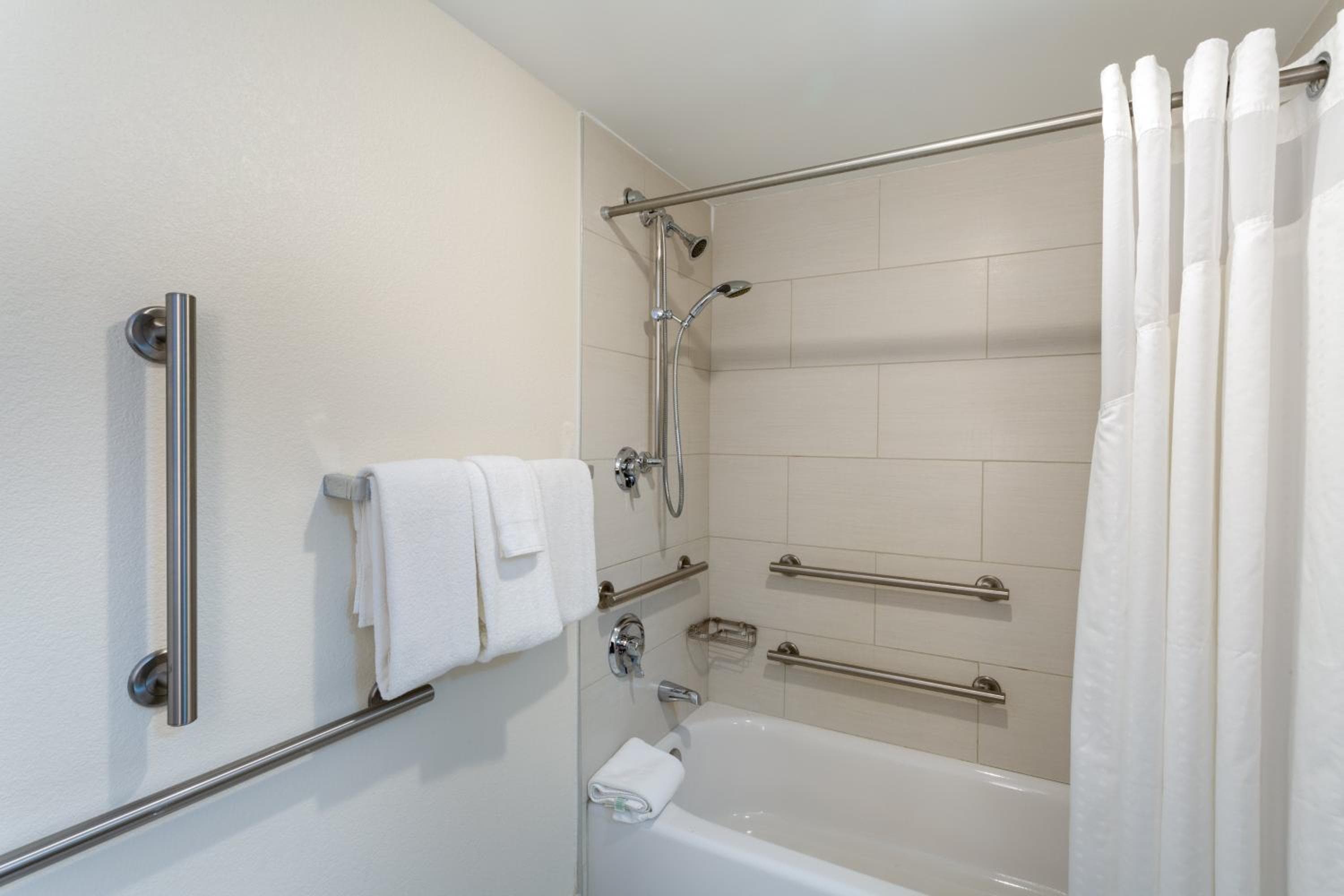 Holiday Inn Express Hotel & Suites Philadelphia - King of Prussia by IHG