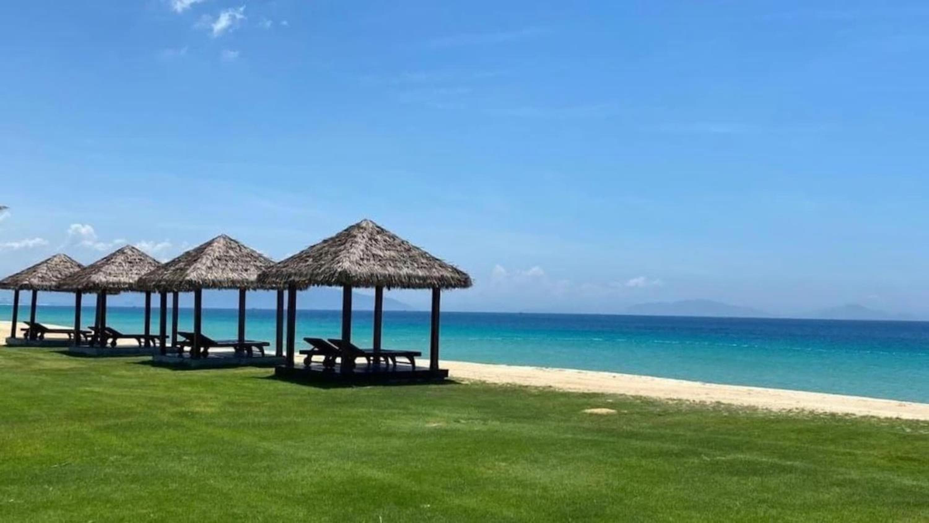 Phoenix Pool & Golf View Villa Cam Ranh