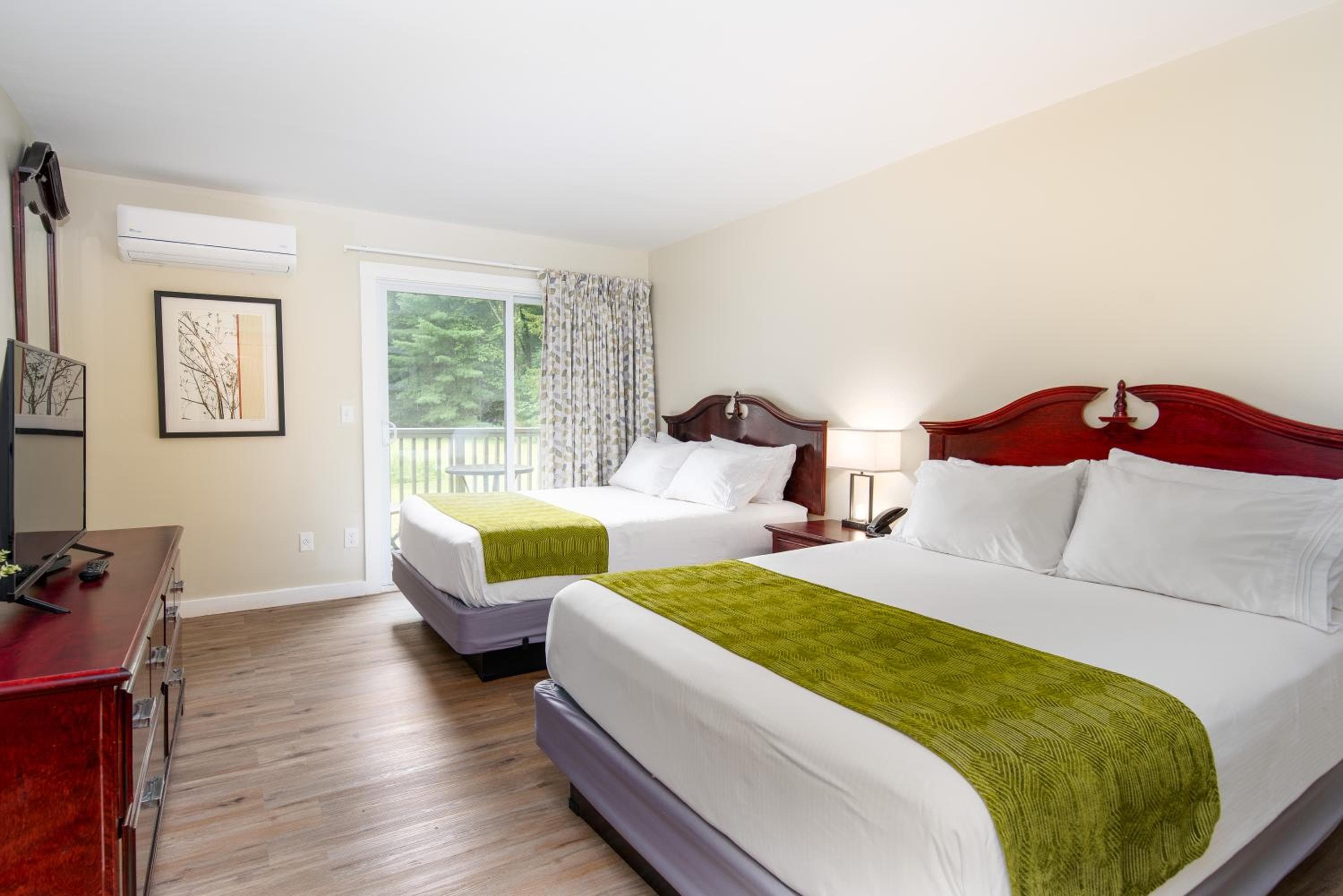 Grey Bonnet Inn