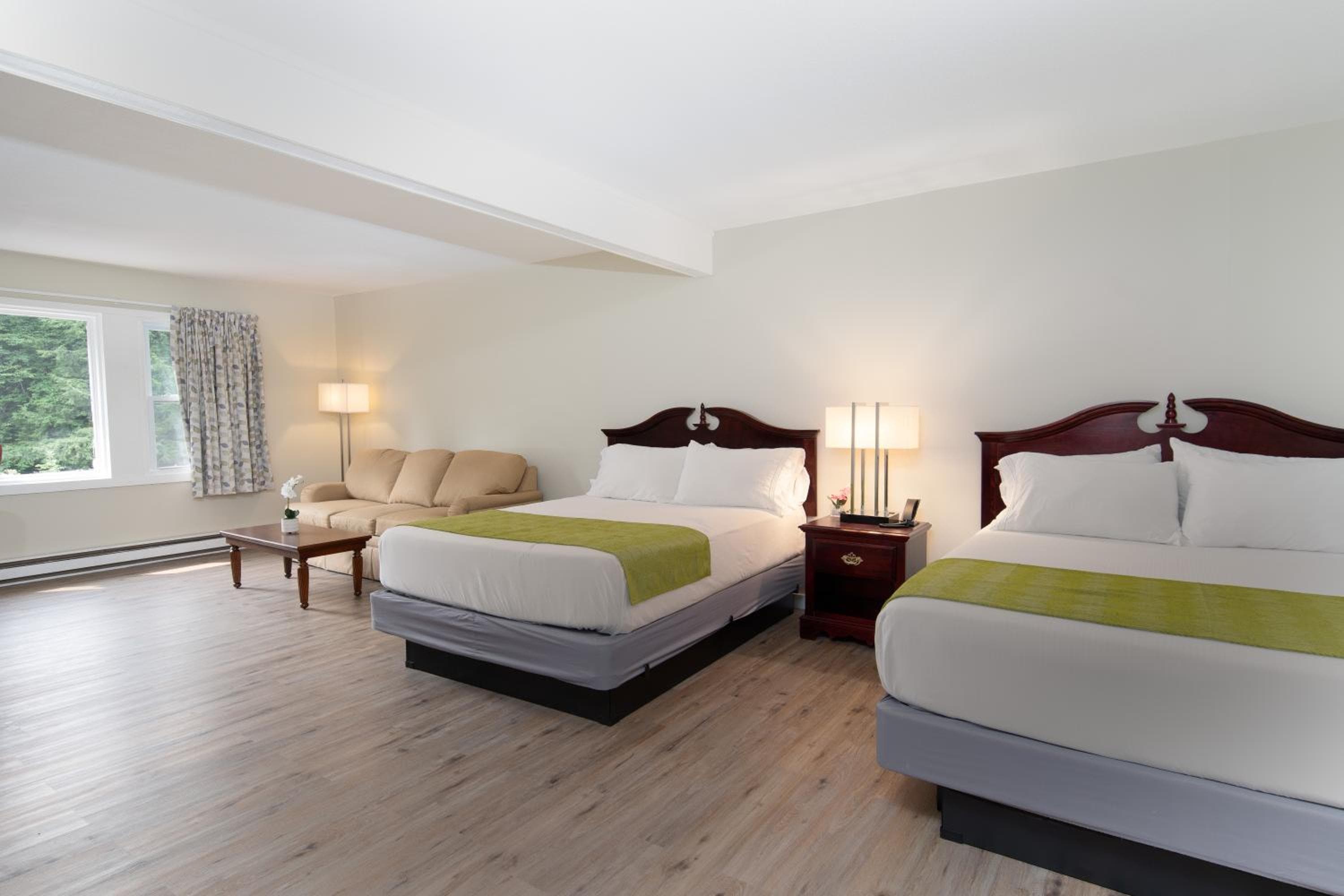 Grey Bonnet Inn