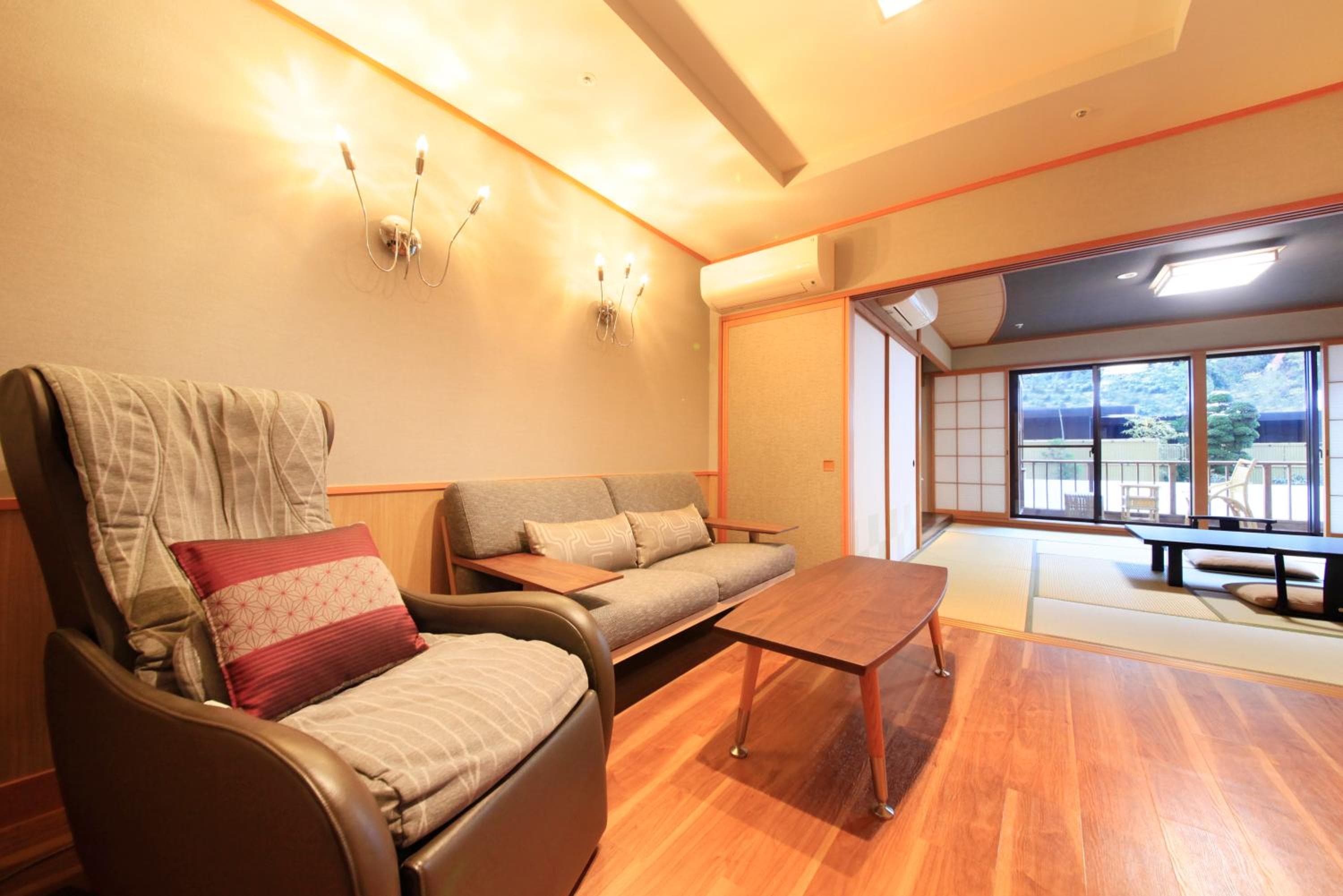 Hotel Okada