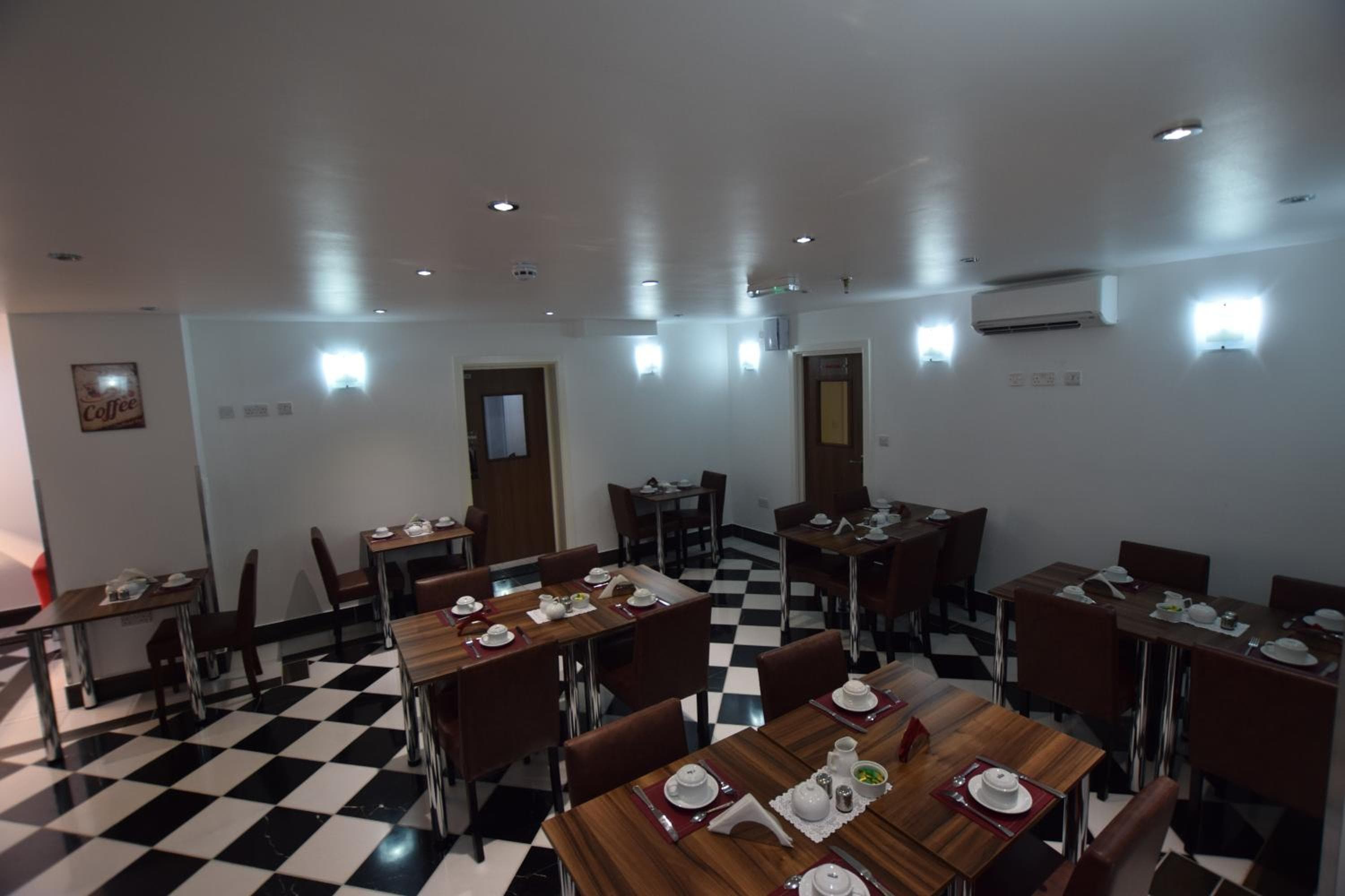 Lucky 8 Hotel