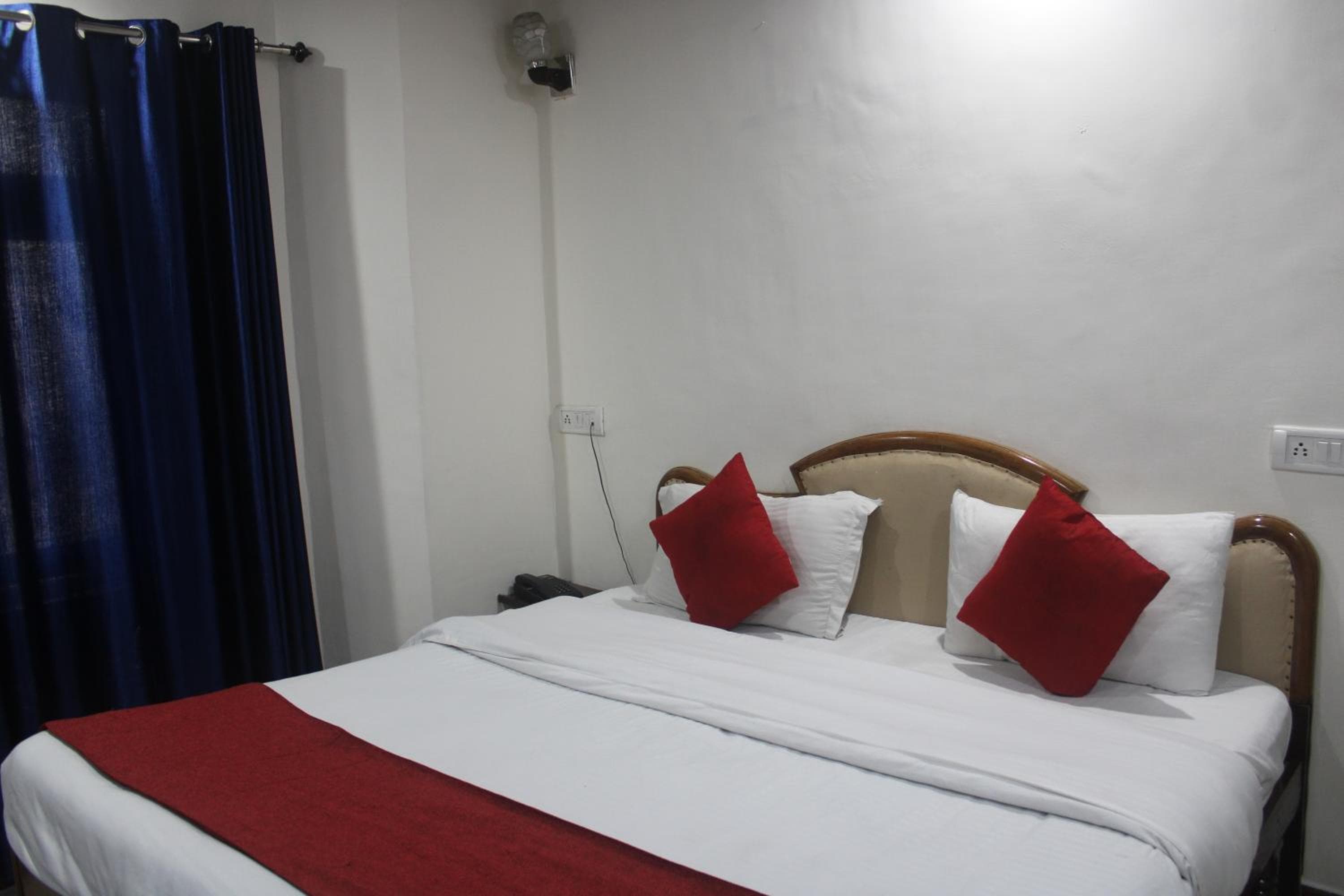 Shivam Hotel