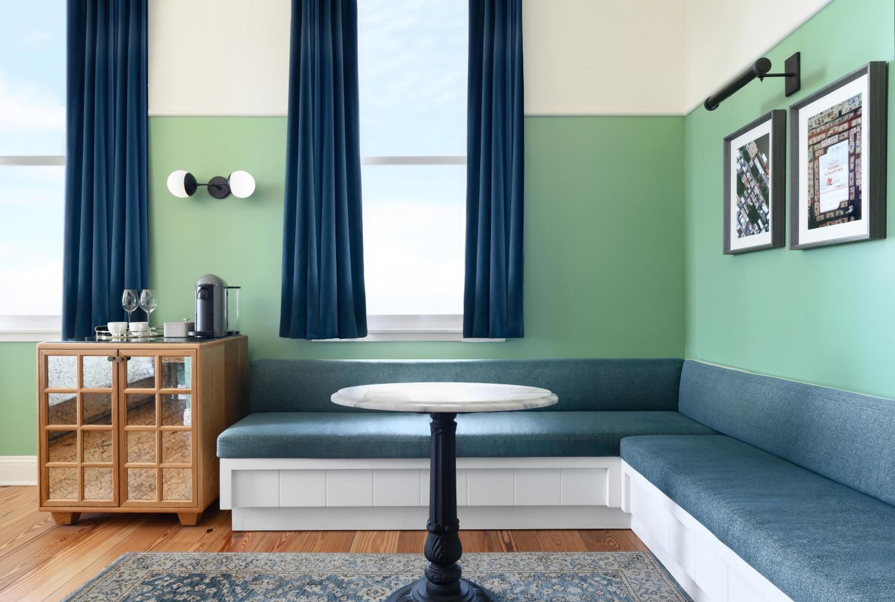 The Drayton Hotel Savannah, Curio Collection by Hilton