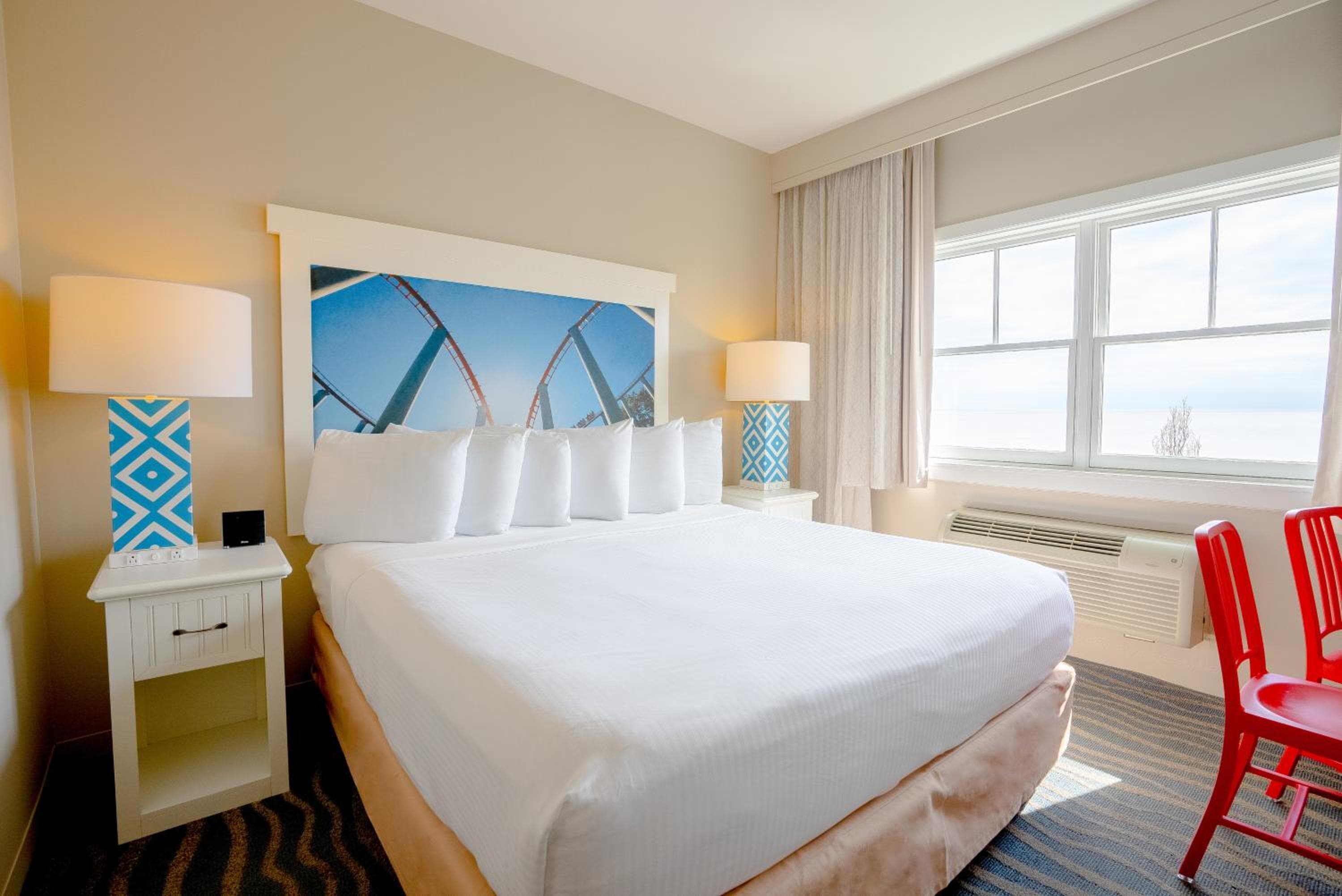 Cedar Point Hotel Breakers