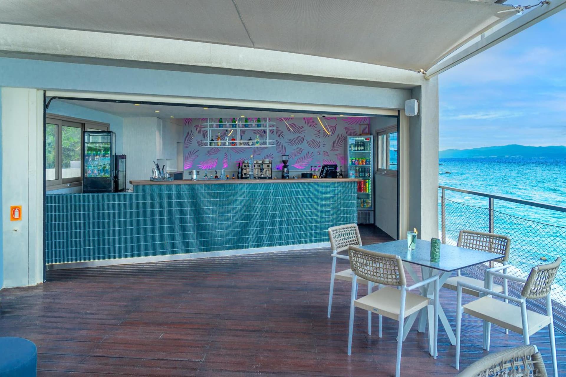 Ammon Zeus Luxury Beach Hotel