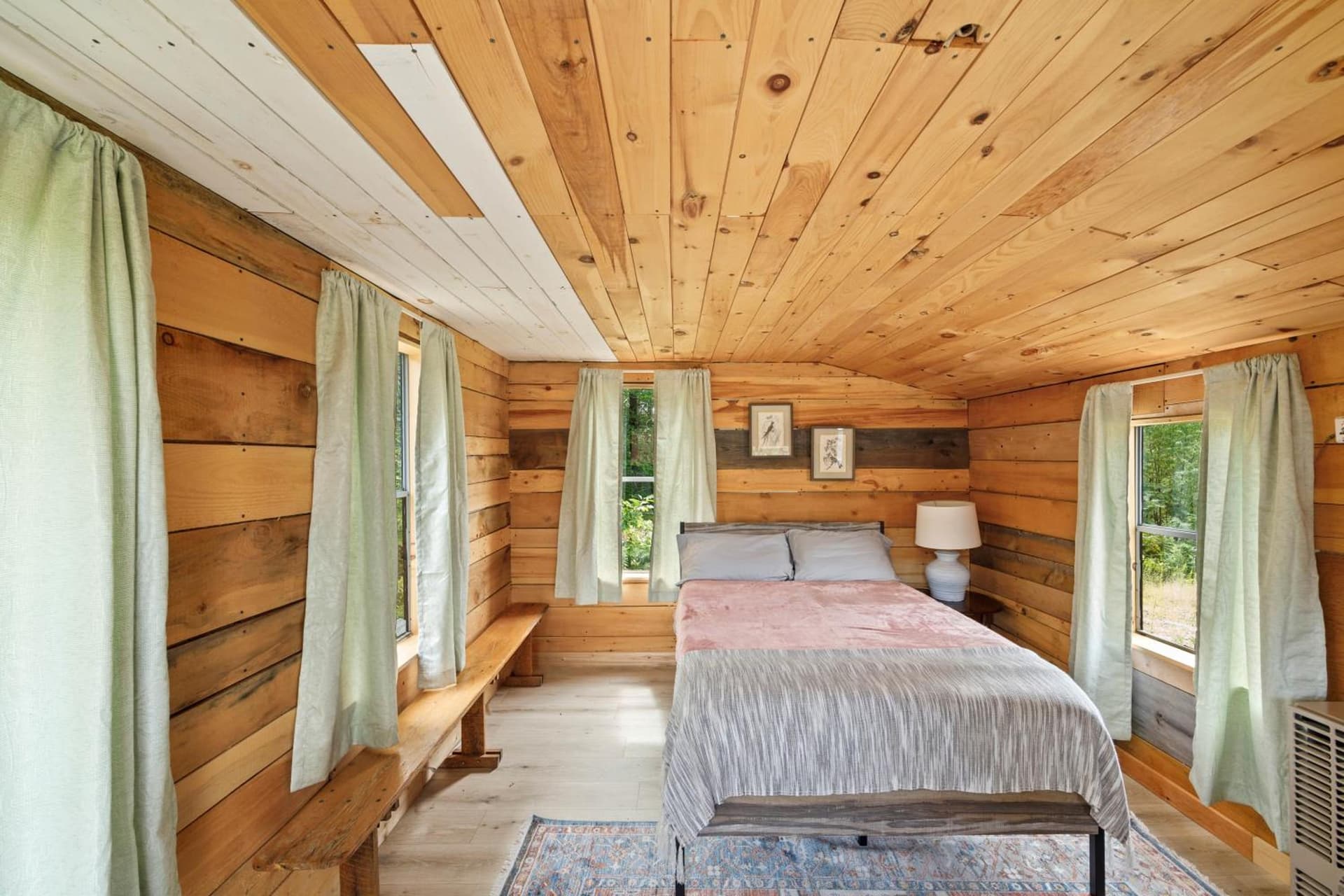Cute Cabin in the Woods