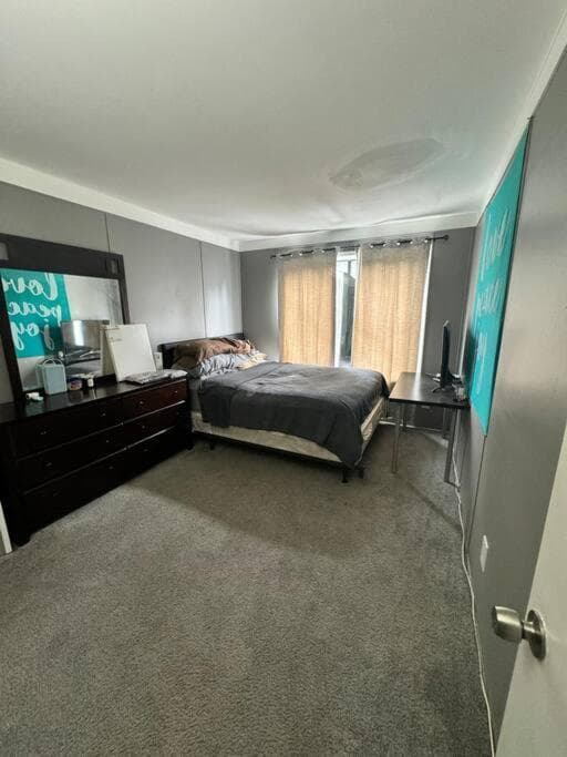 Charming Colonial TH Retreat