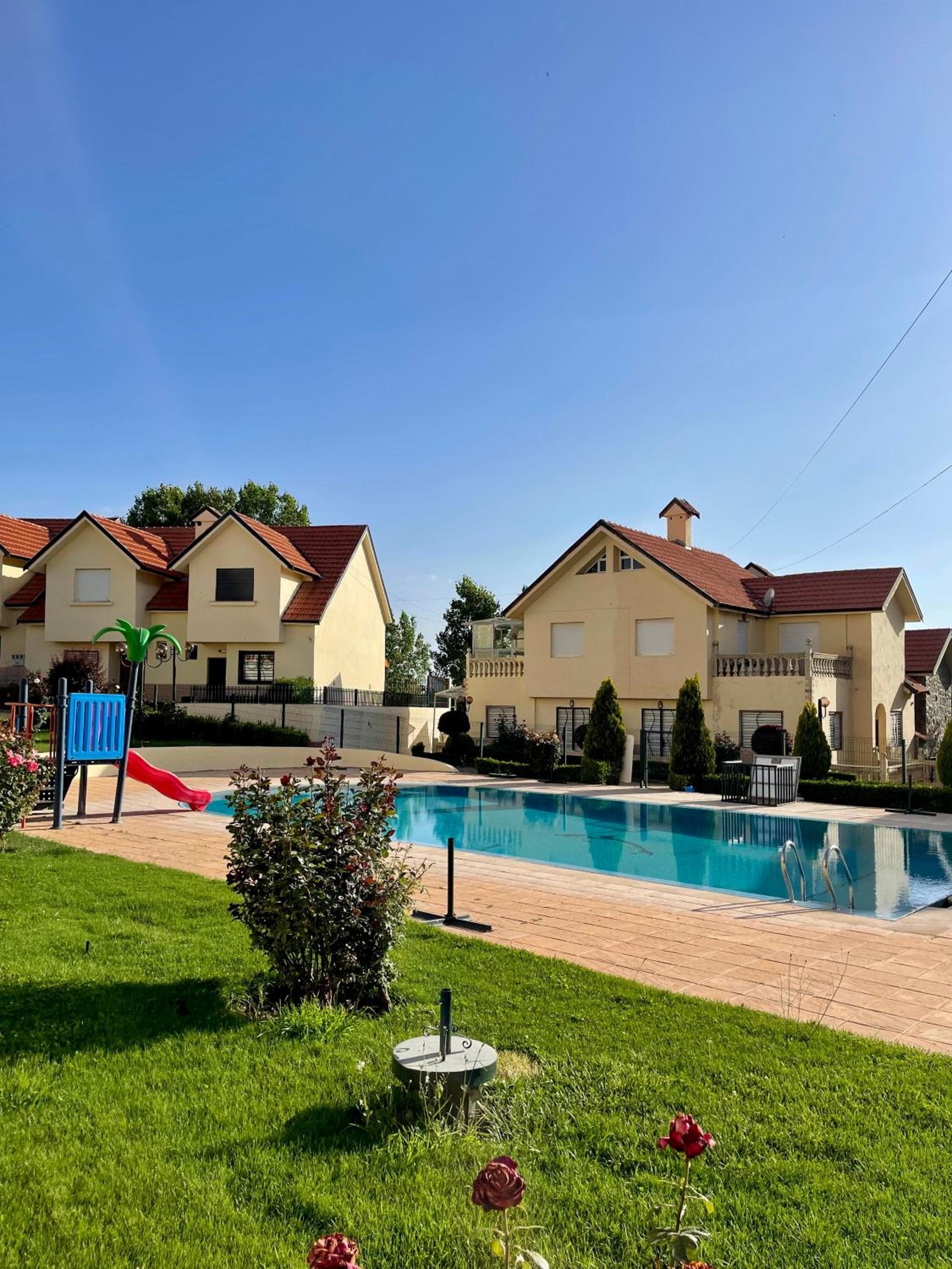 Sublime chalet à Ifrane avec piscine et parking gratuit