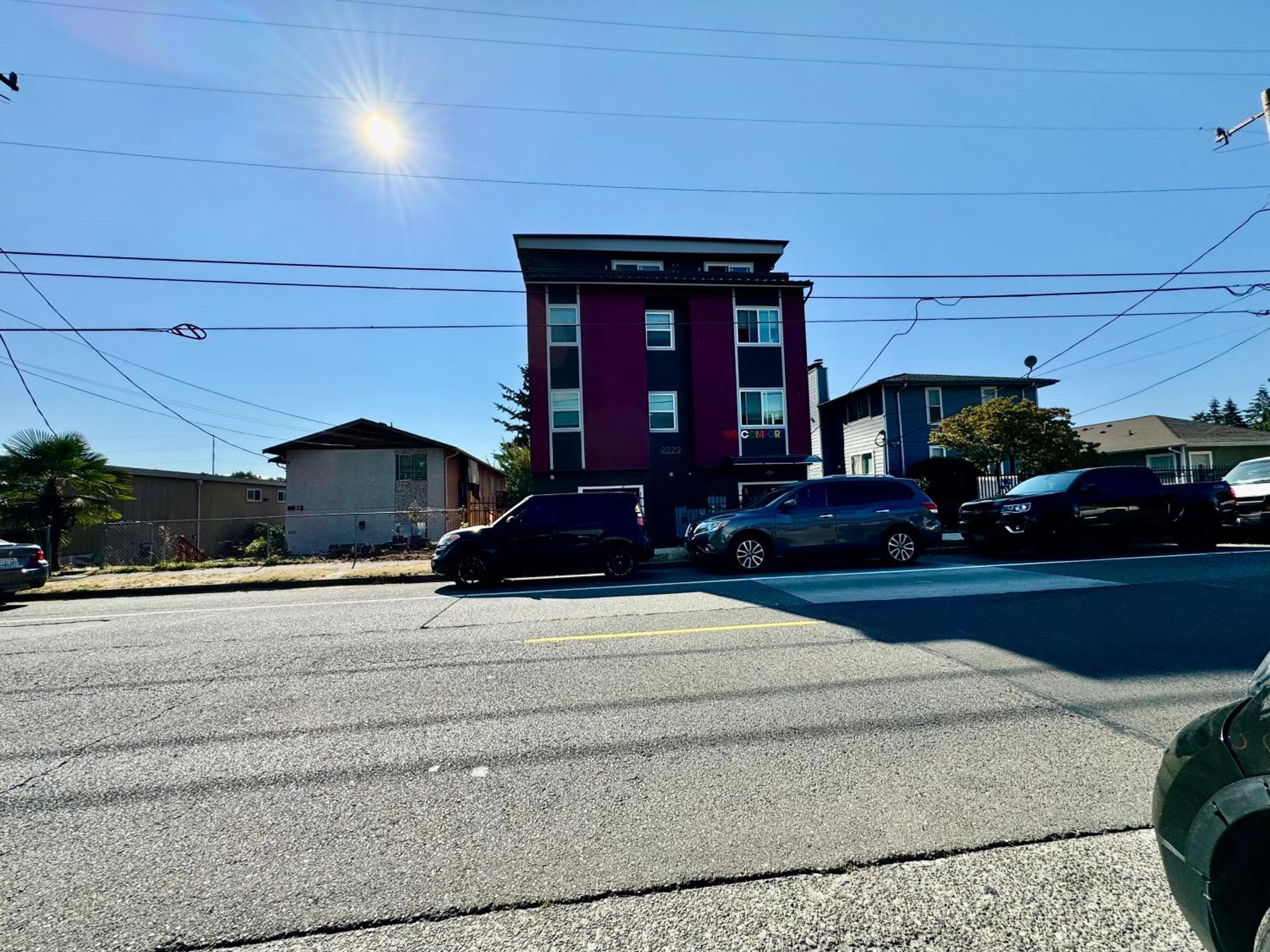 Brand new Apartment with Extra Sofa Bed, air conditioning, 15 mins to Alki Beach and Downtown Seattle and 19 mins to SeaTac Airport