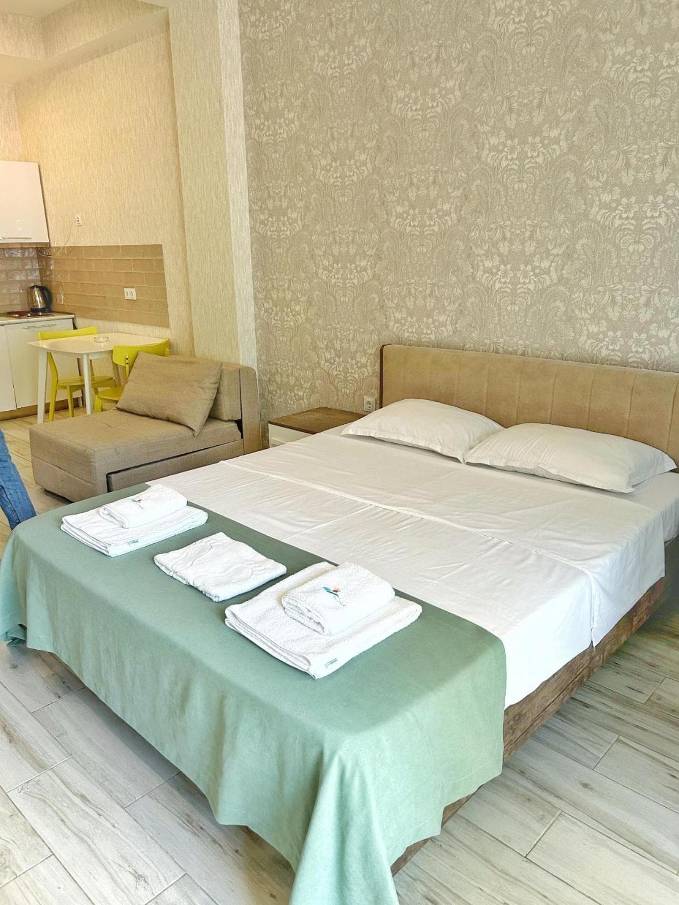 Decom Riviera