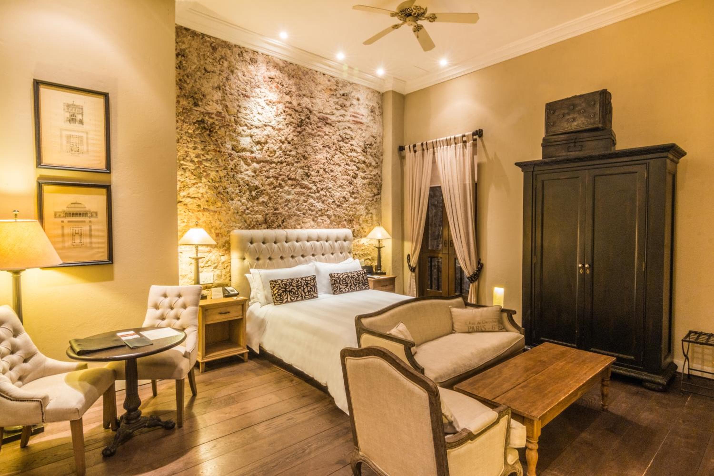 Bastión Luxury Hotel