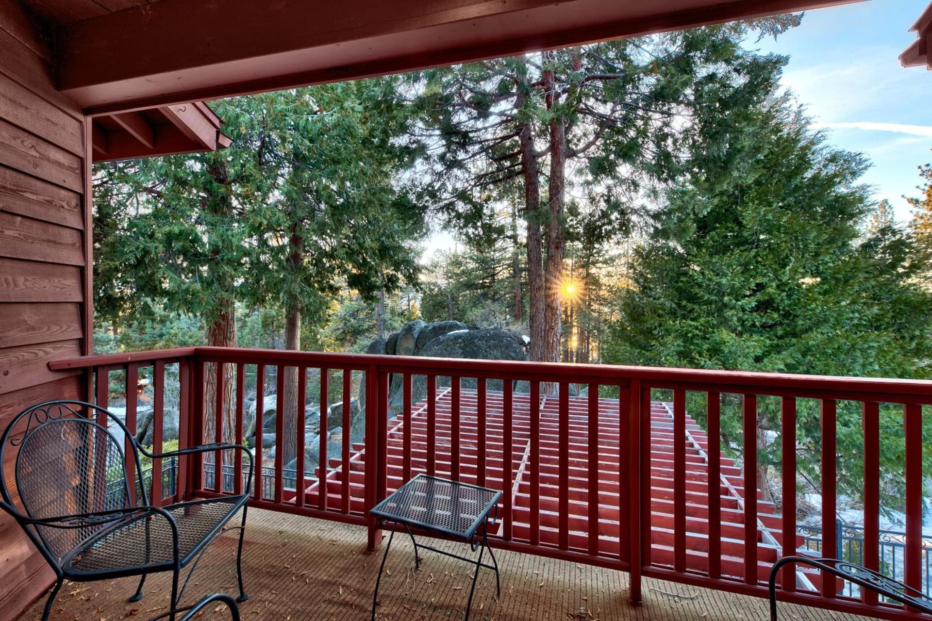Luxe141 Spacious Luxury Log Cabin