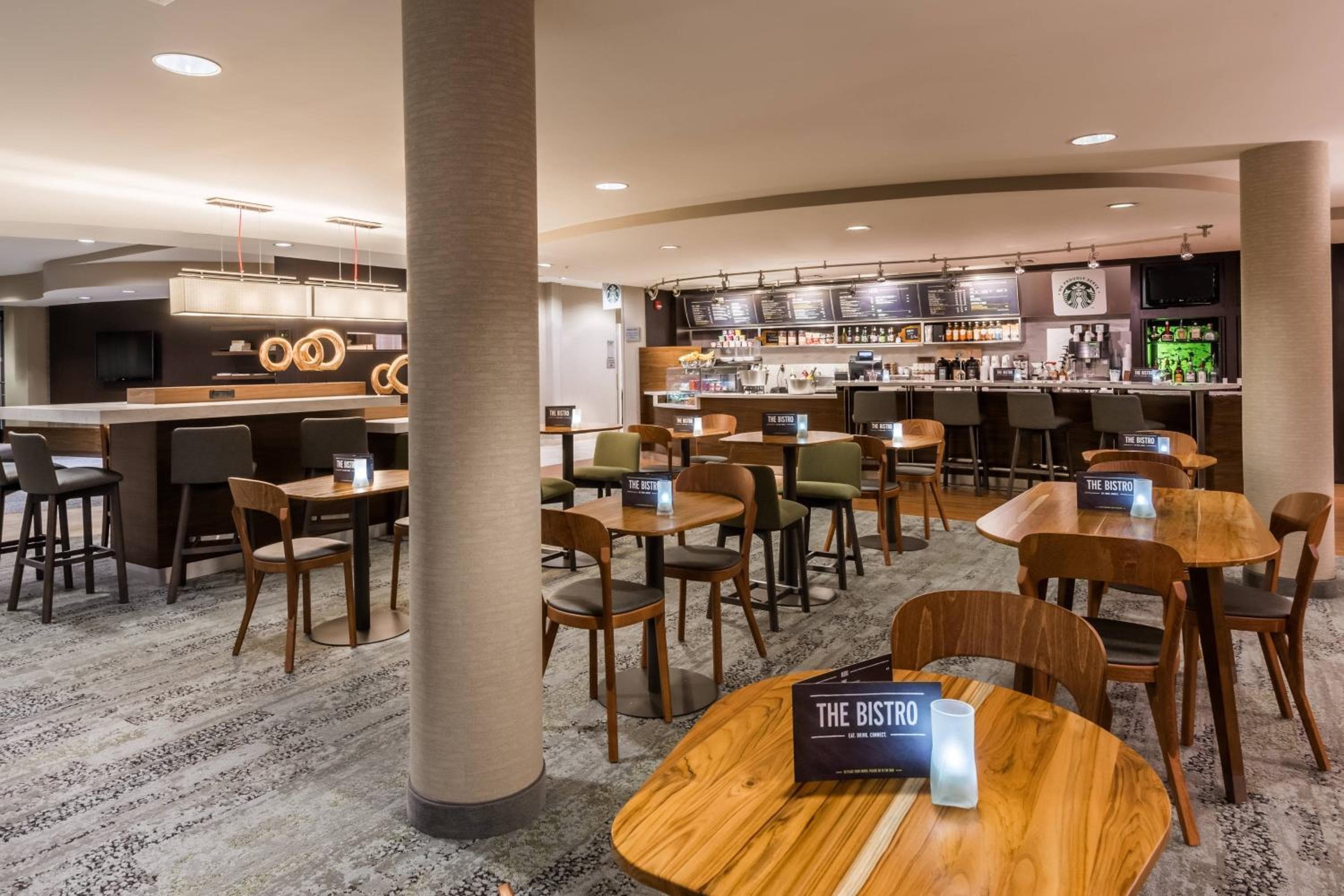 Courtyard by Marriott Providence Lincoln