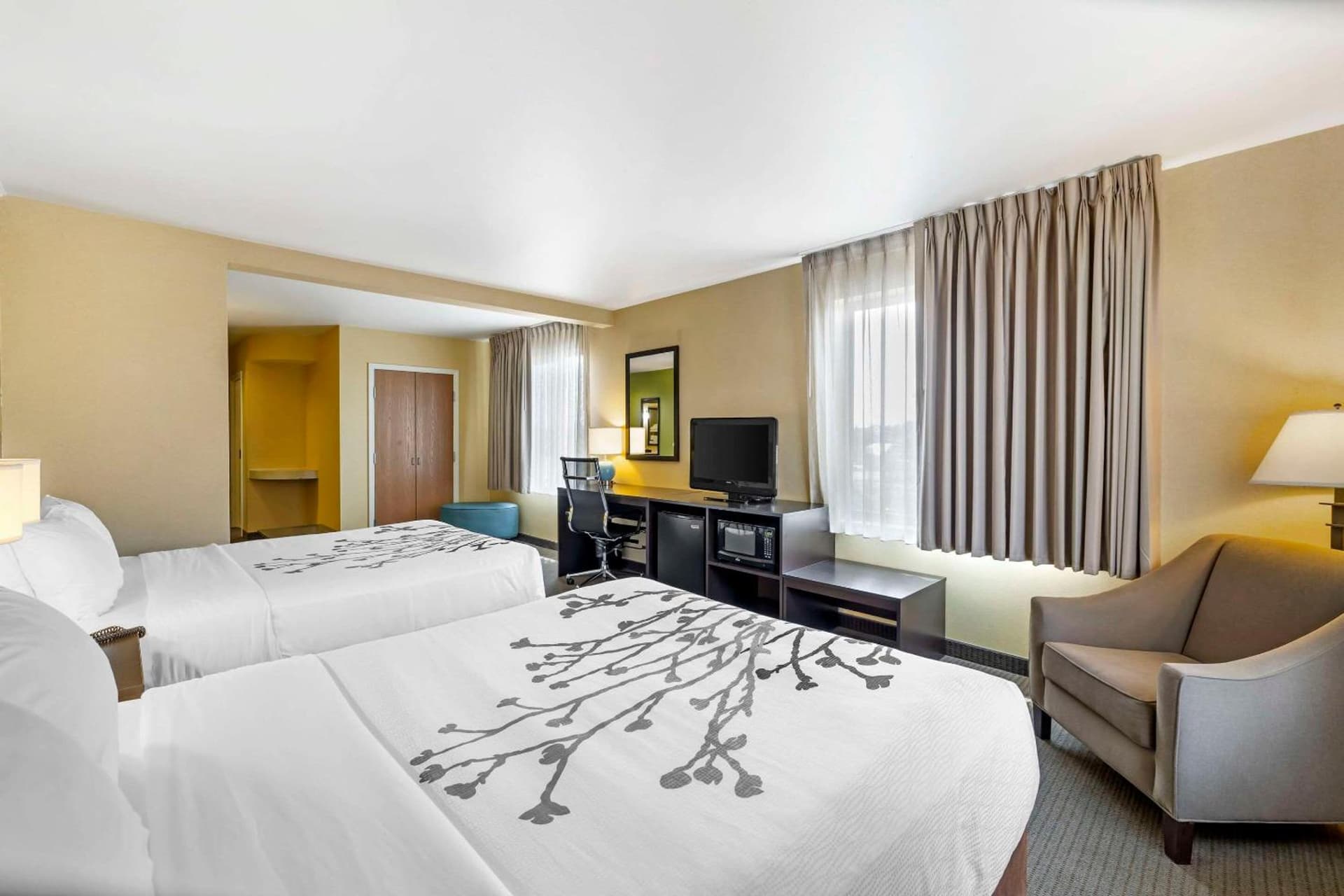 Sleep Inn & Suites Redmond