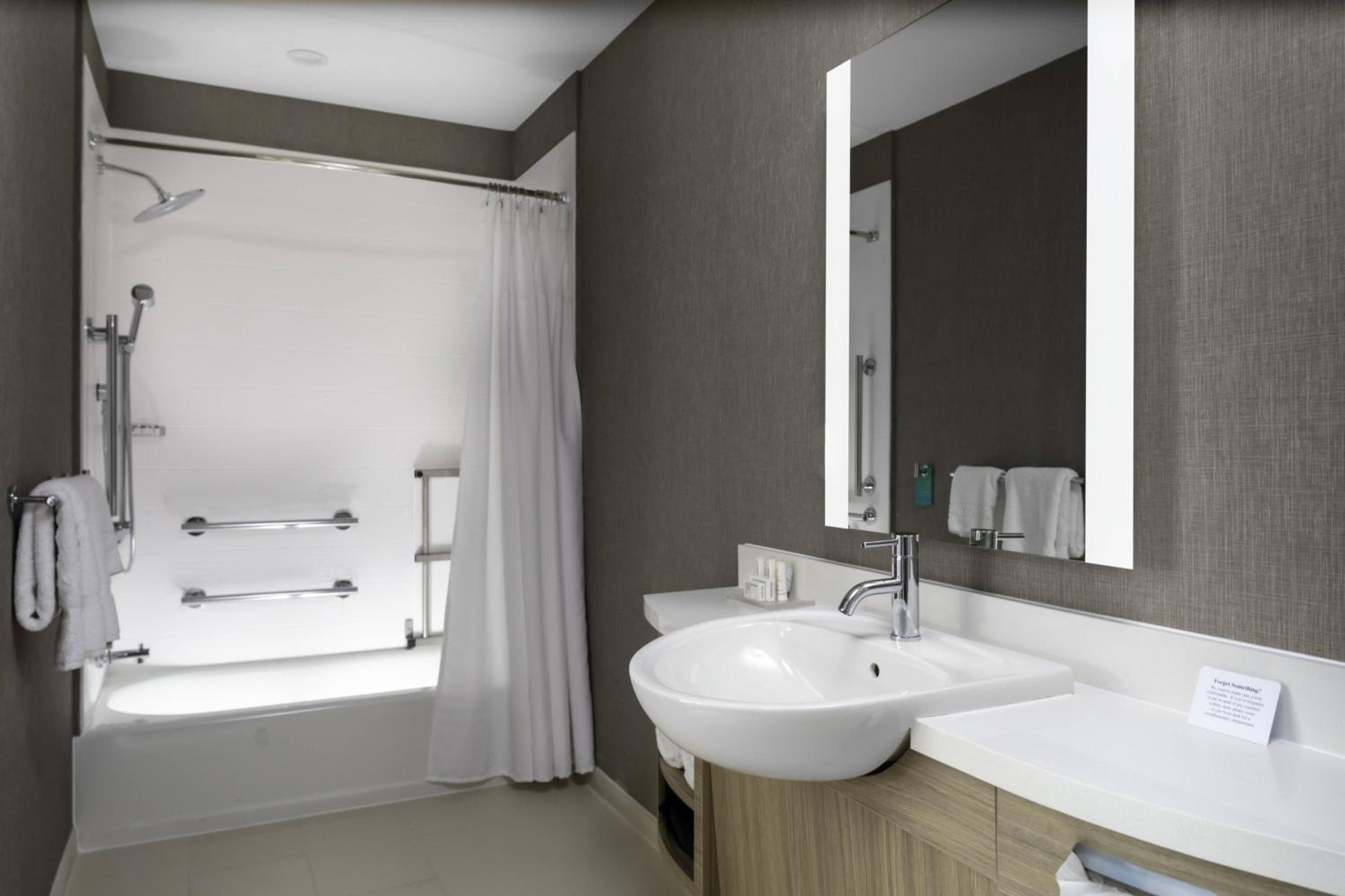 SpringHill Suites Kansas City Airport