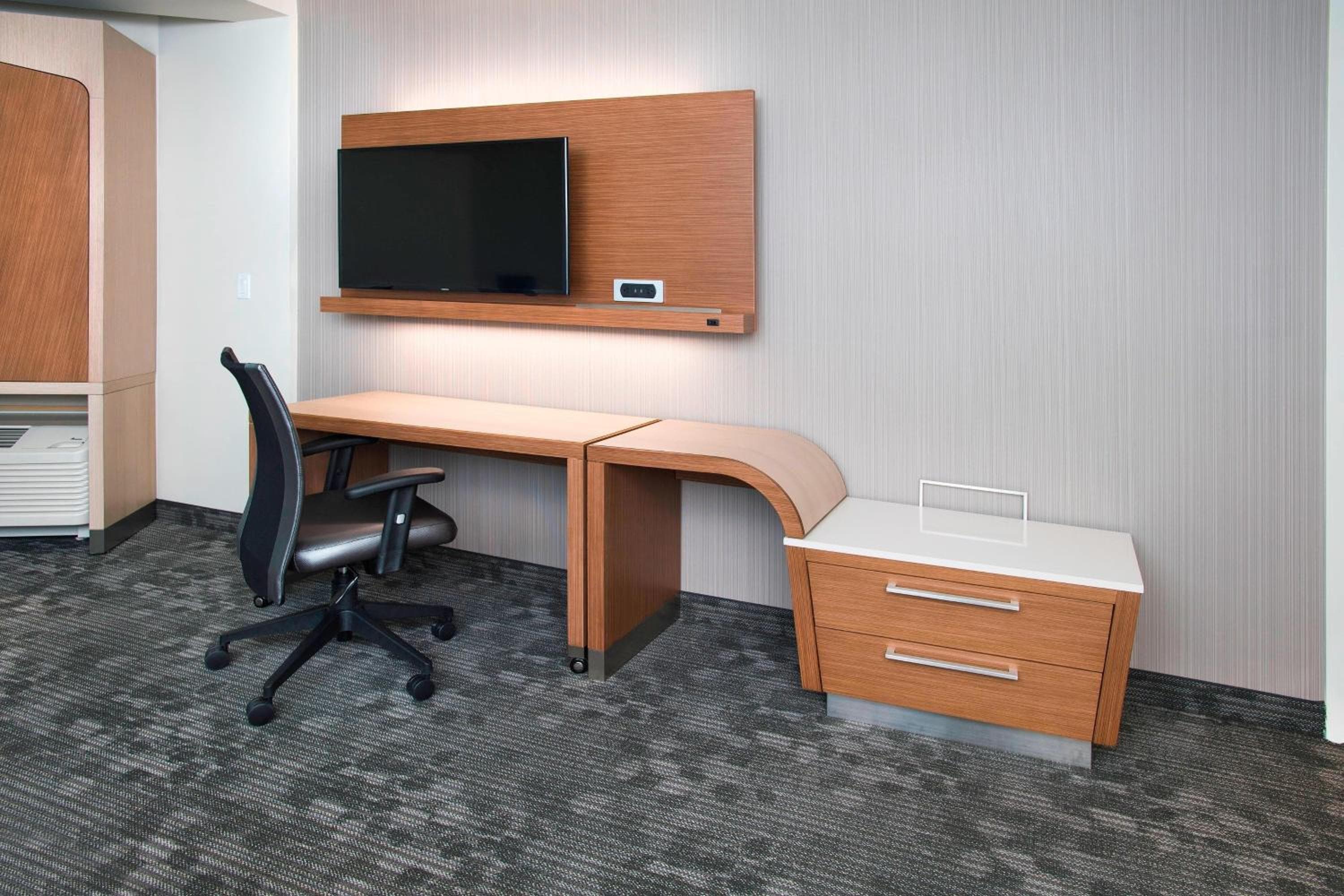 Courtyard by Marriott Redwood City