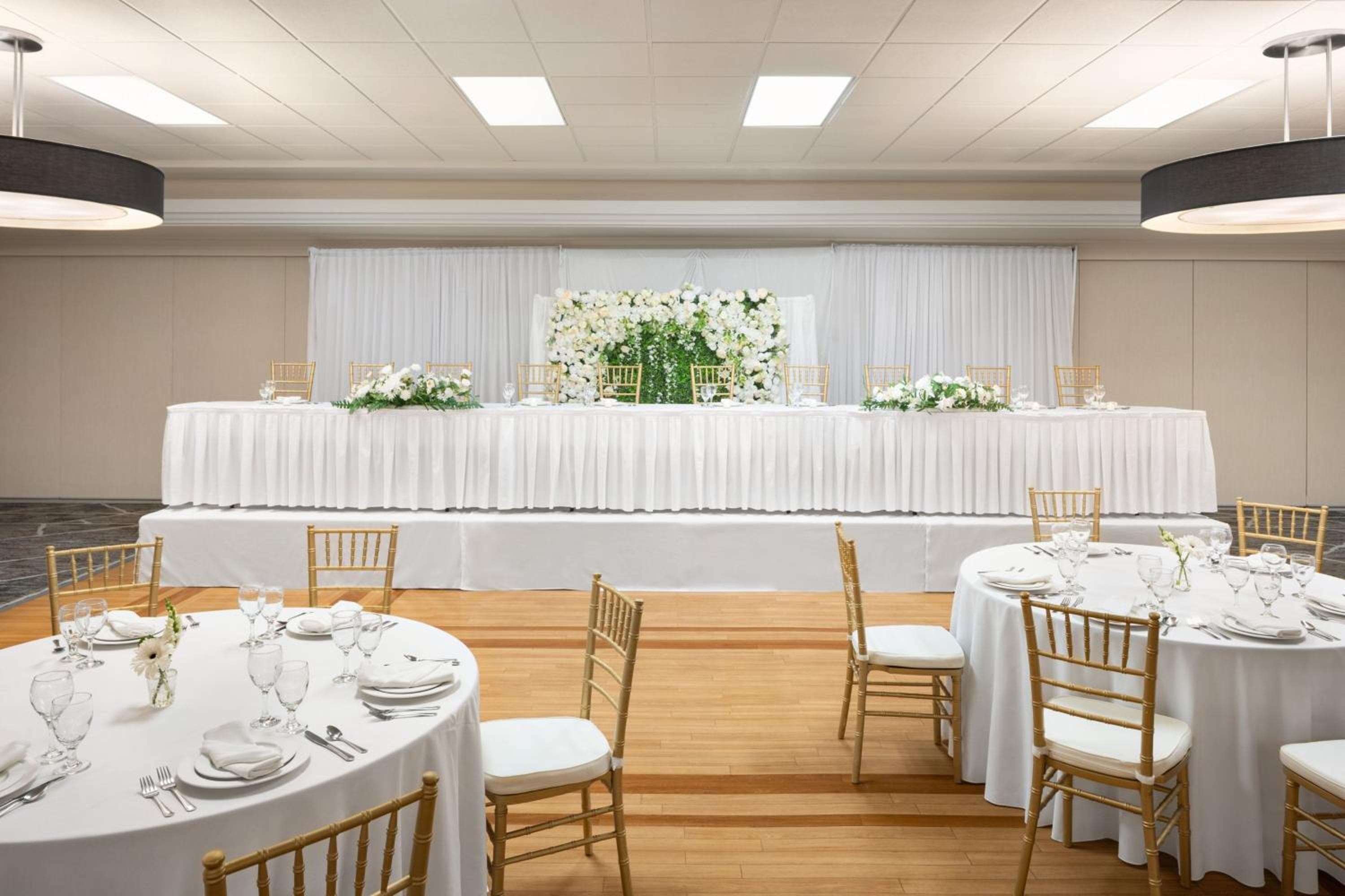 Four Points by Sheraton Edmonton South