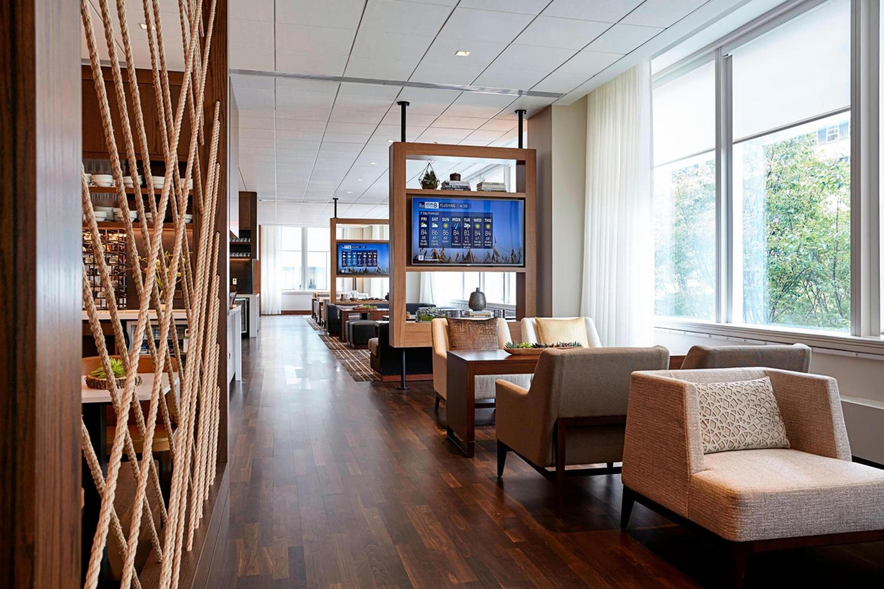 New York Marriott at the Brooklyn Bridge