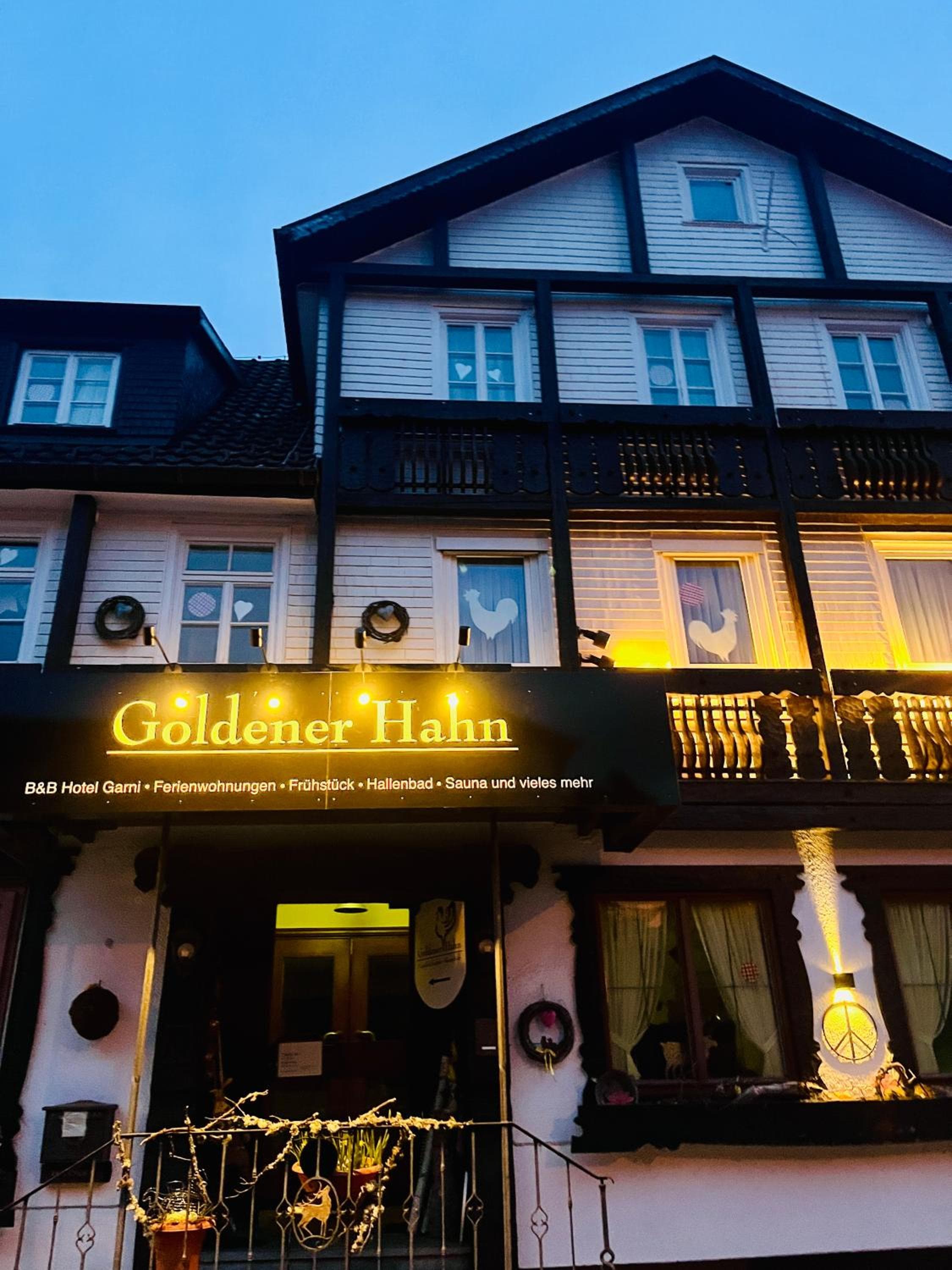B&B Apart Hotel Goldener Hahn - Pool & Sauna, Frühstück