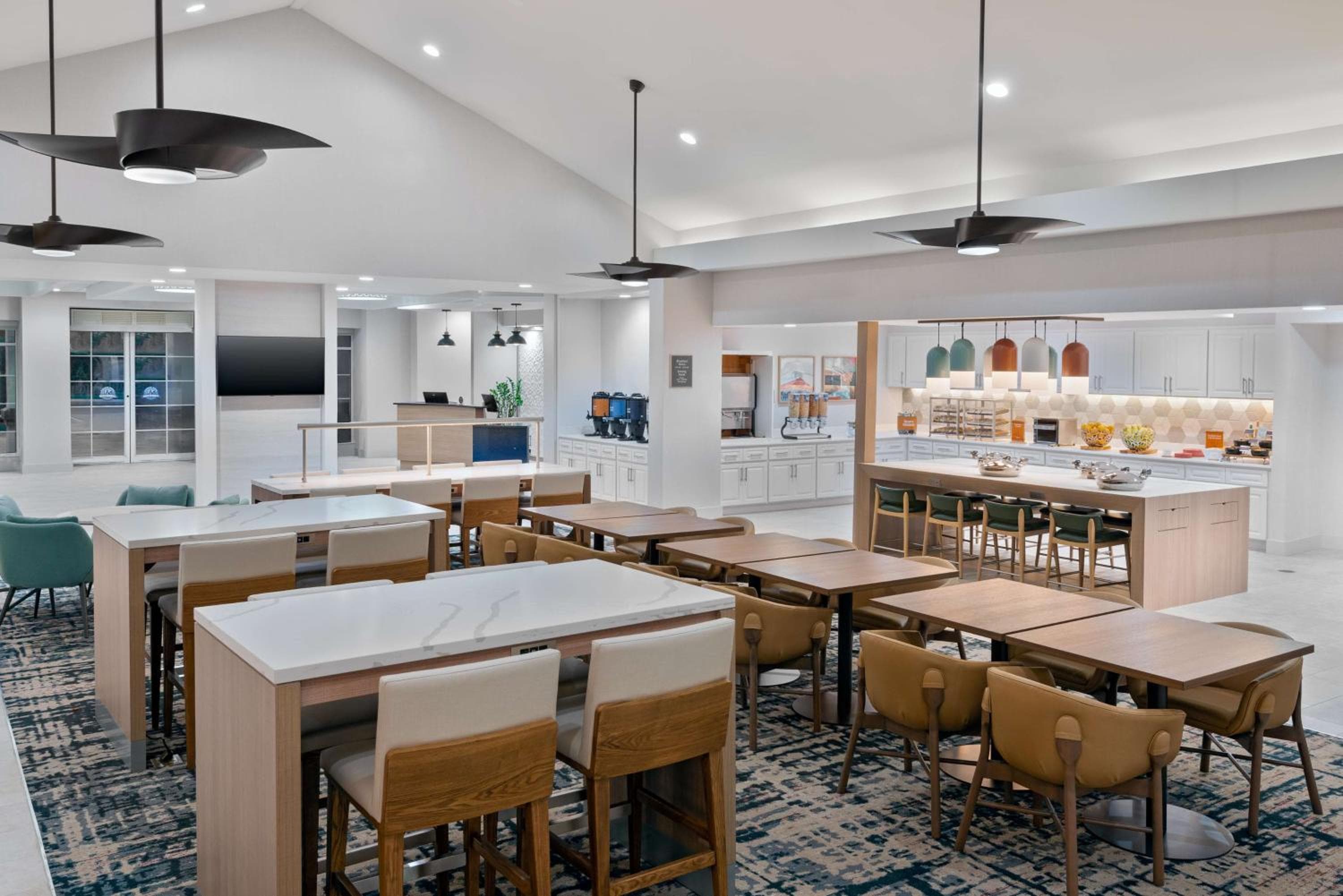 Homewood Suites by Hilton Orlando-Nearest to Universal Studios