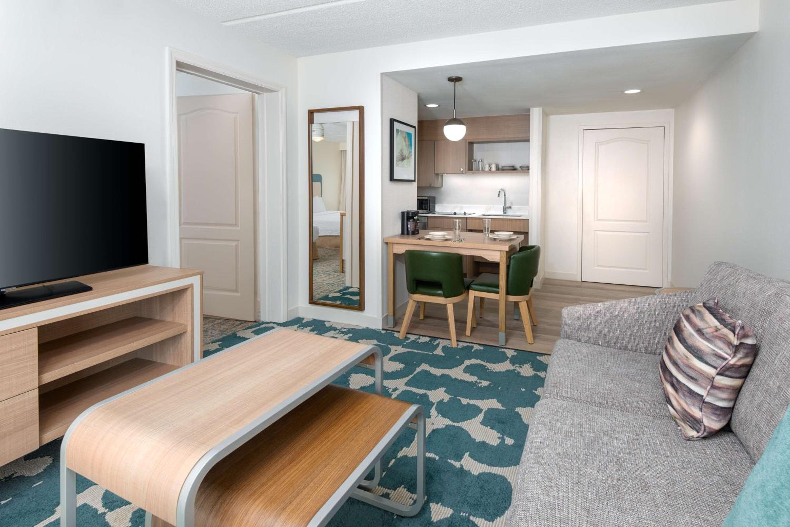 Homewood Suites by Hilton Orlando-Nearest to Universal Studios
