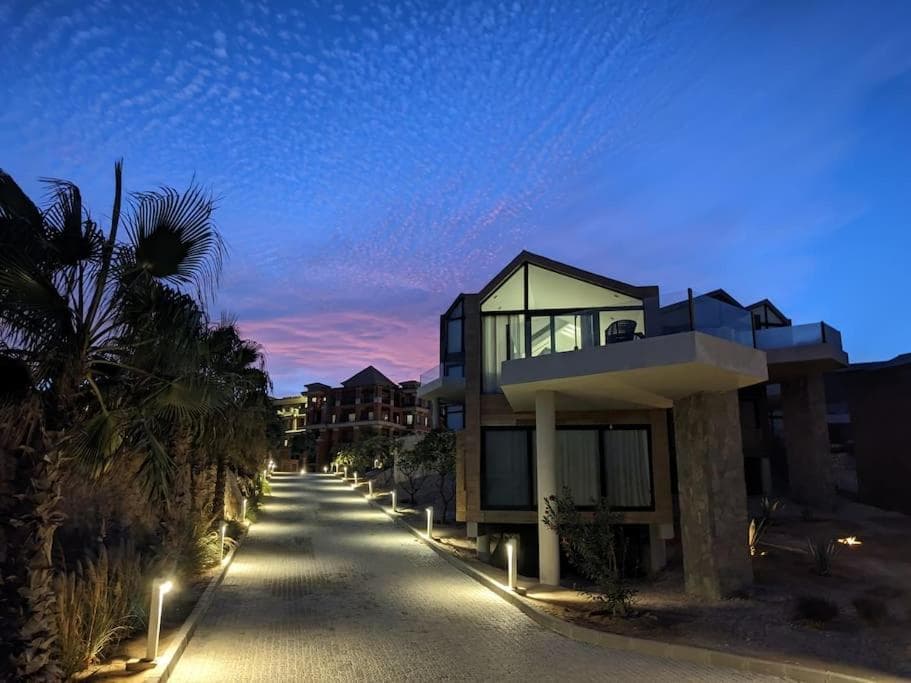 Elevated Sea View 2BR Standalone Free Beach & Pool in Somabay