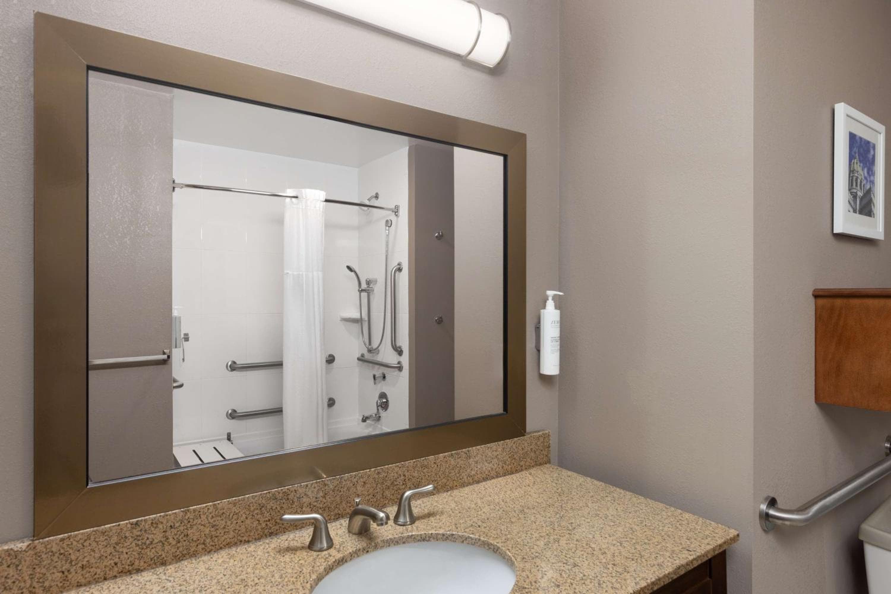 Hampton Inn & Suites Harrisburg