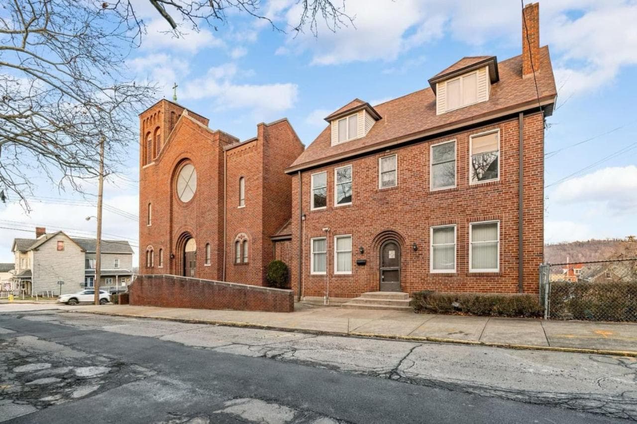 Must See Pittsburgh Mansion 10 Bedrooms 20 Beds
