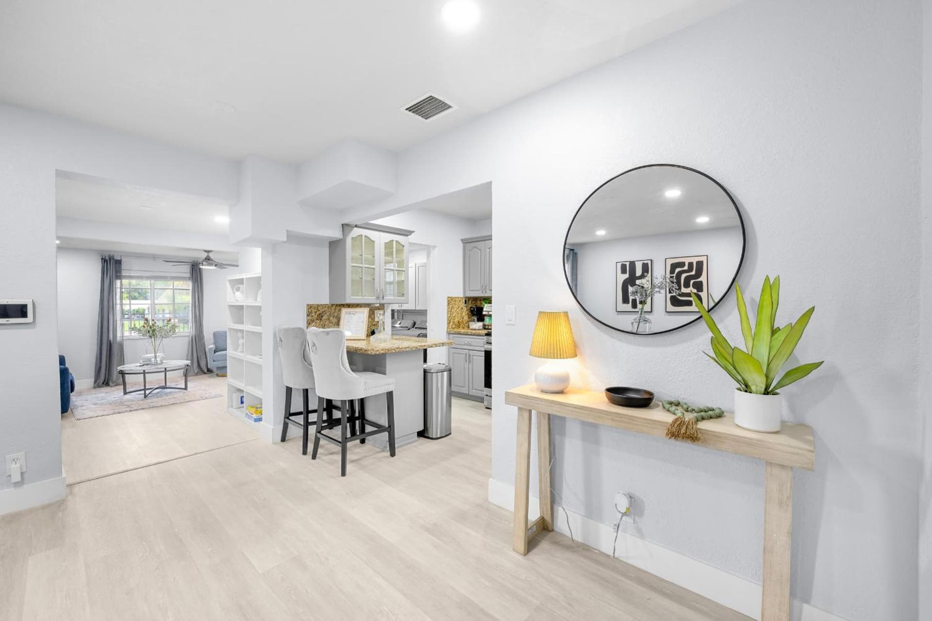 Spacious 3BR Home with Pool, Near Hollywood Beach