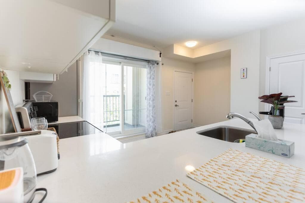 Cozy 2 Bedrooms Townhome in Oshawa