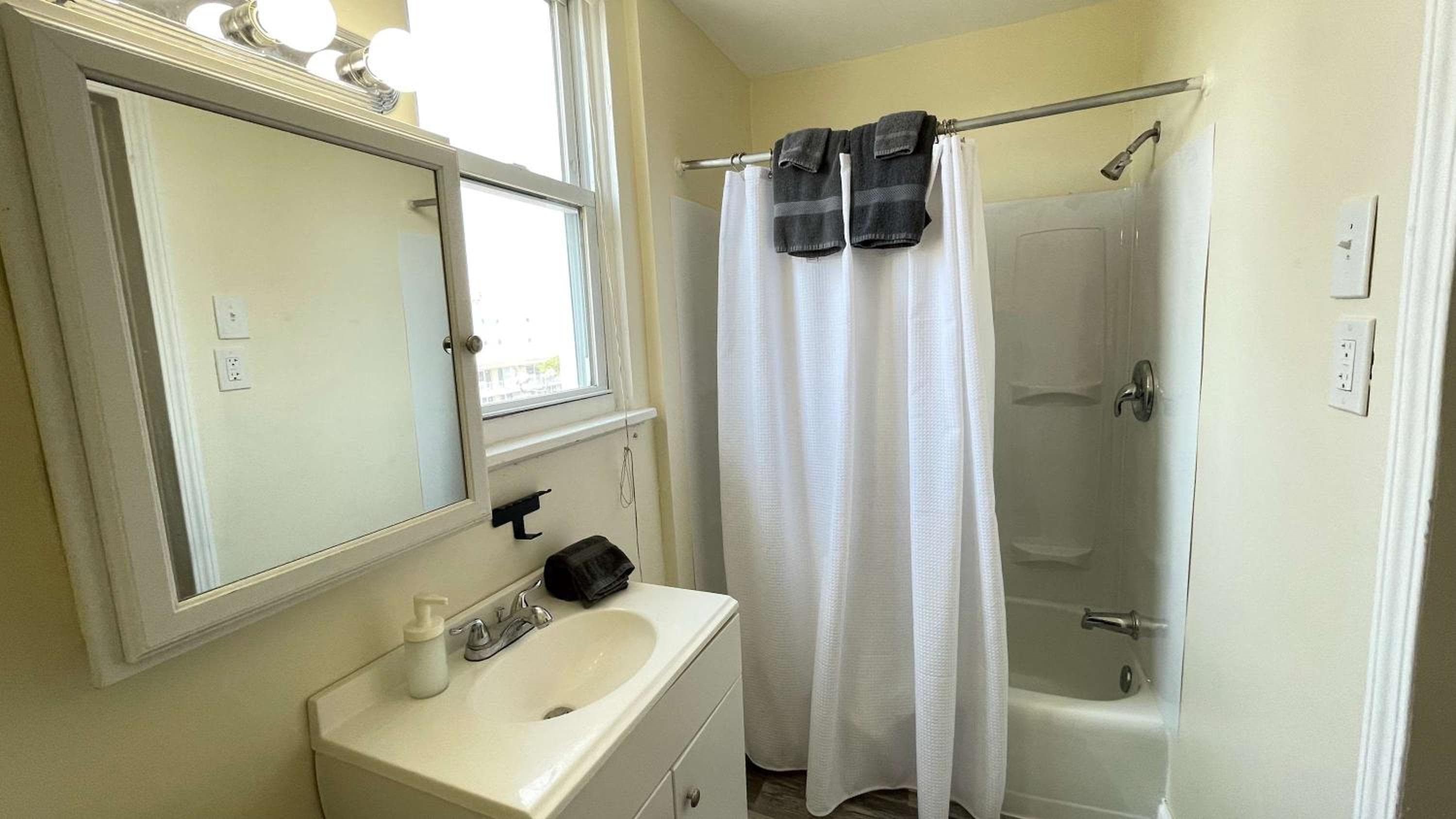 The Oakden Suites in Orange Loop C5
