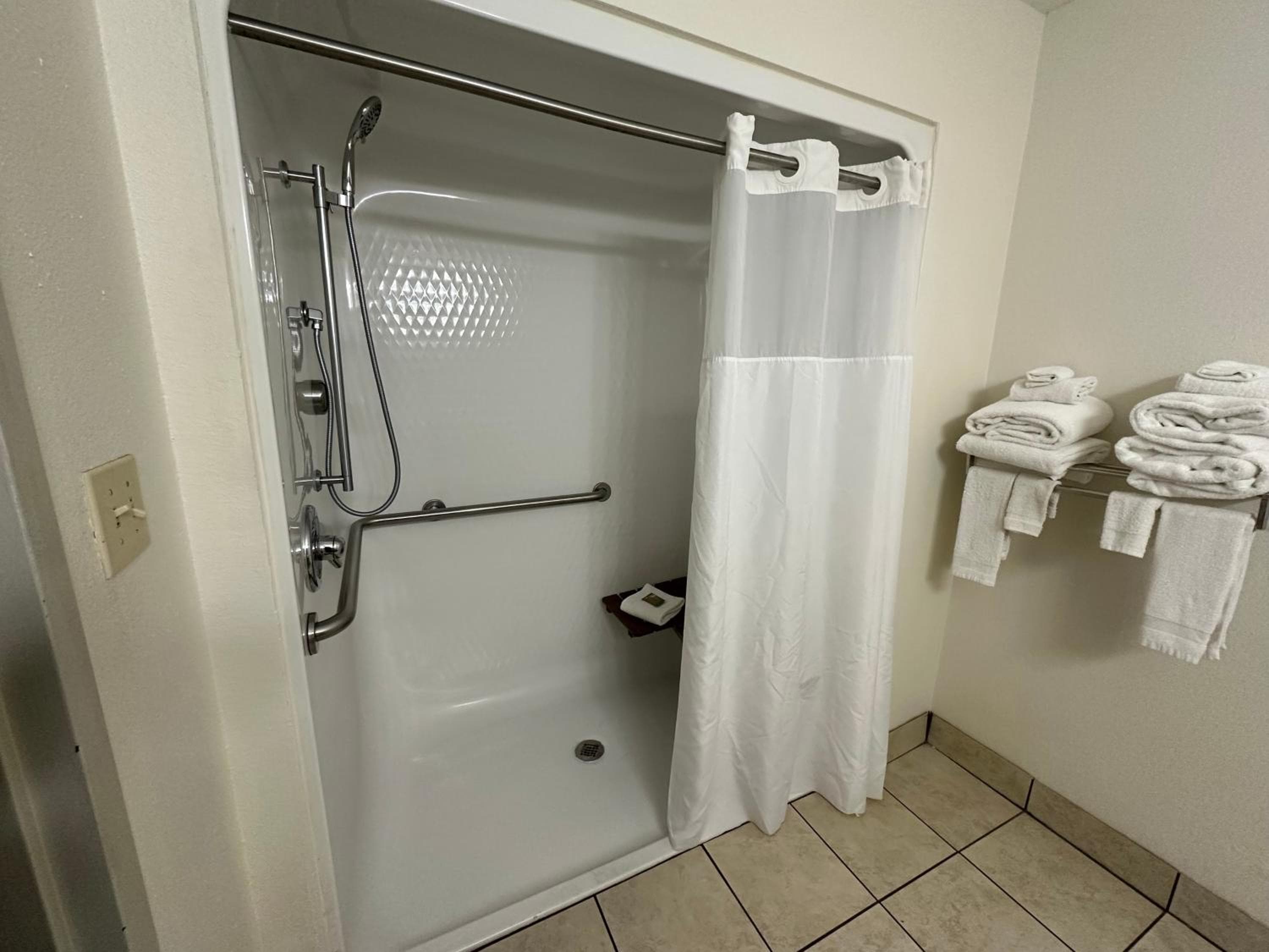 Country Inn & Suites by Radisson, Murrells Inlet, SC