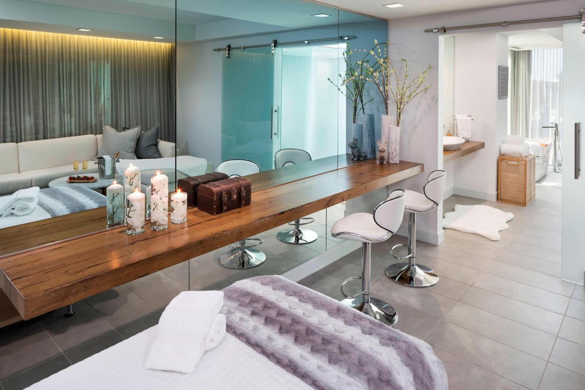 Le Meridien Columbus, The Joseph