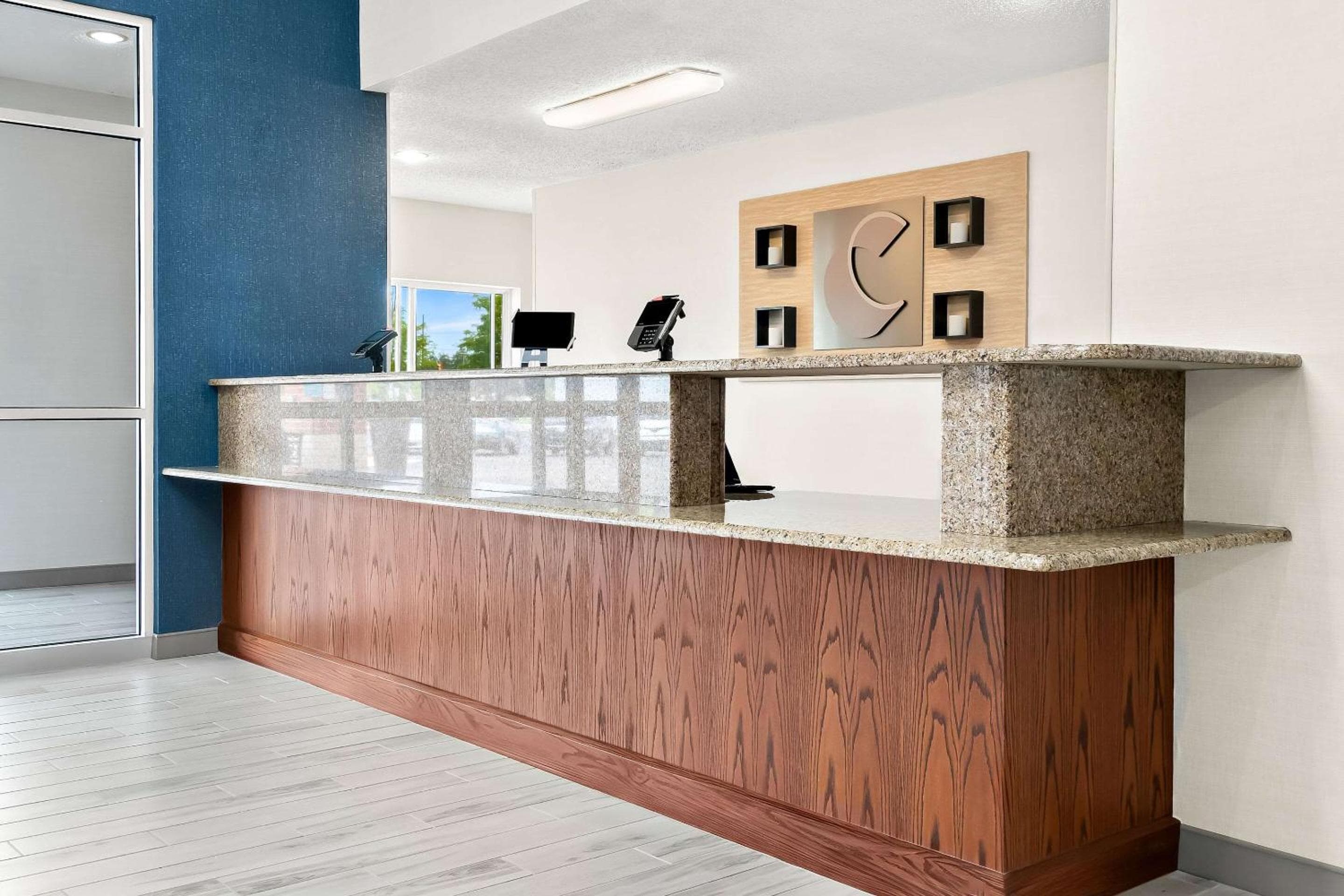 Holiday Inn Express & Suites Southfield - Detroit