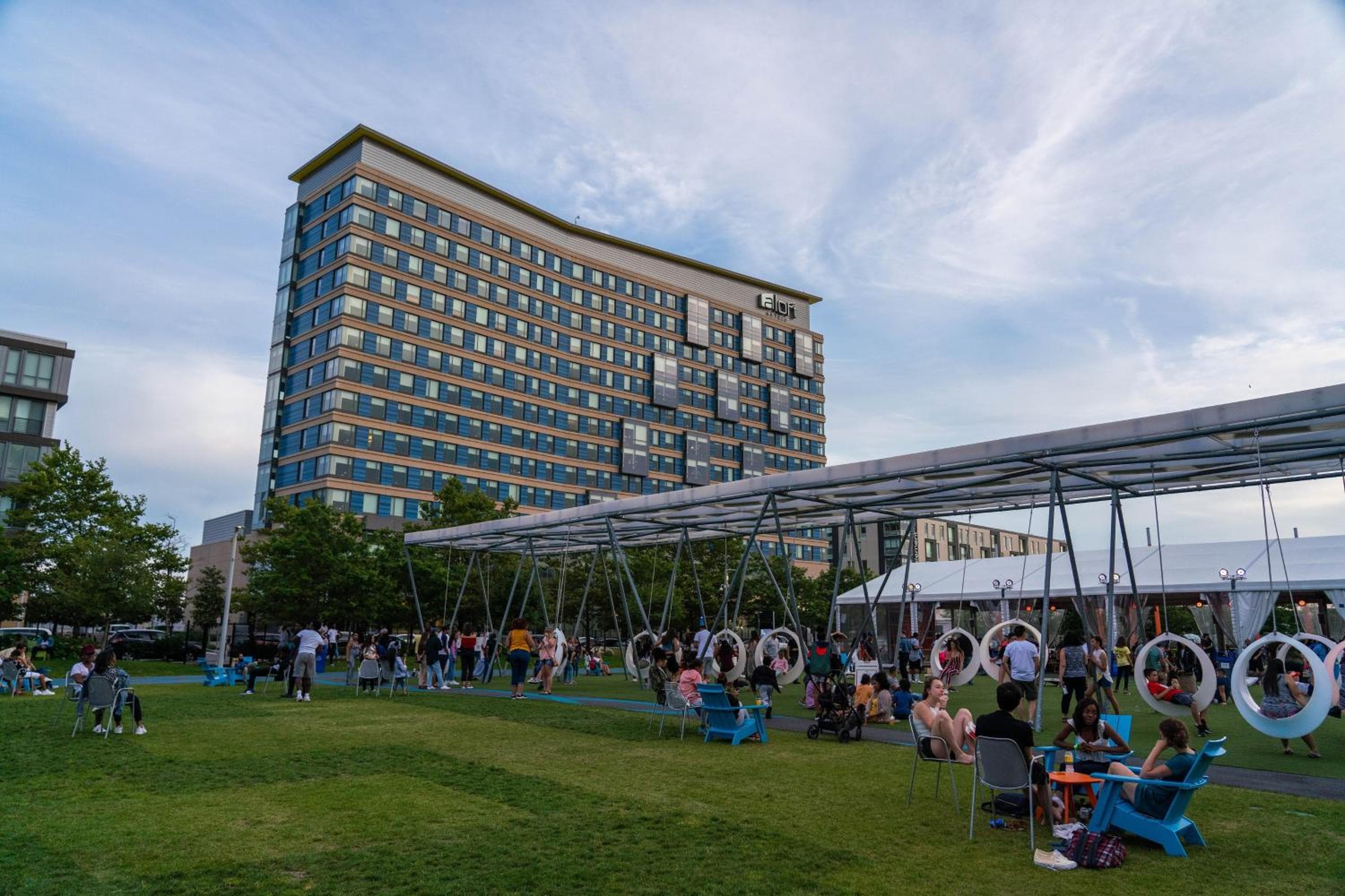 Aloft by Marriott Boston Seaport District