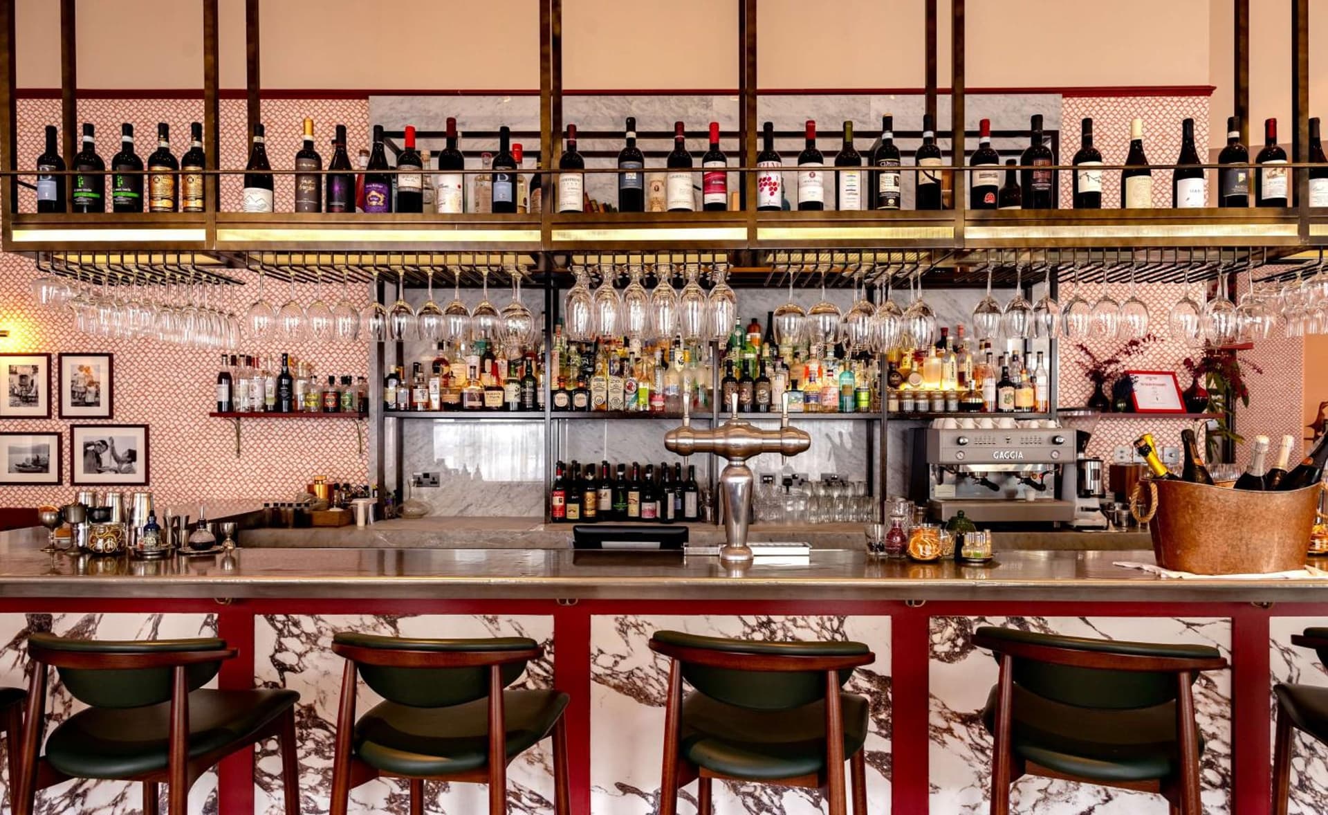 bar